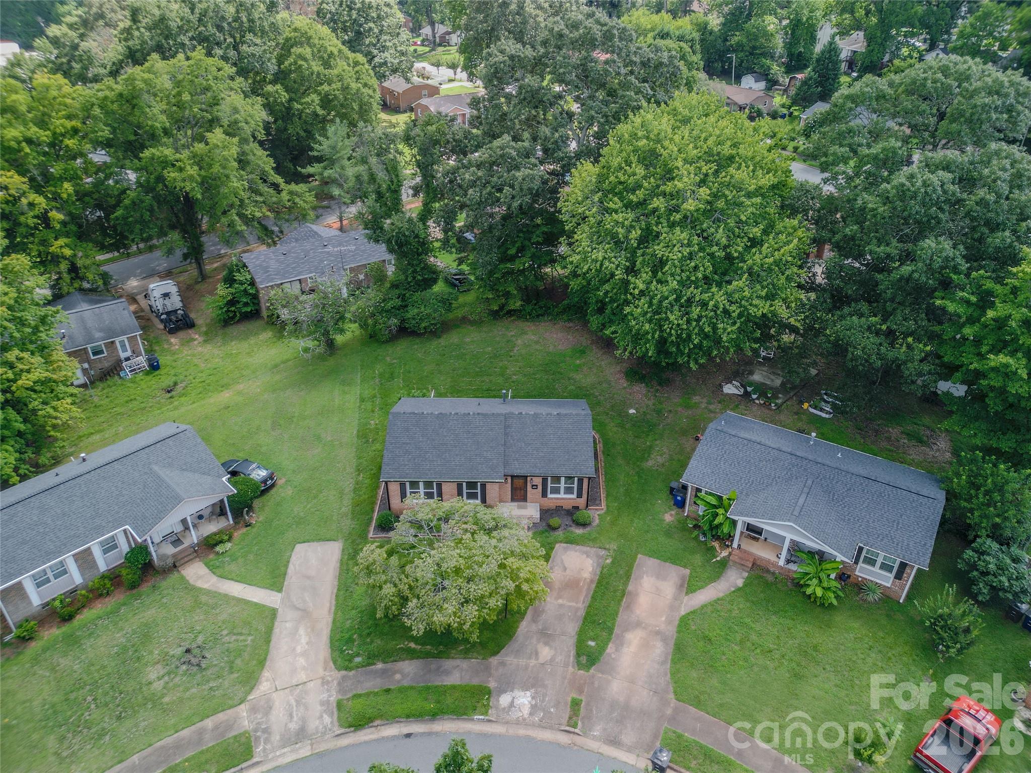 4040 Burnham Court Property Photo 23