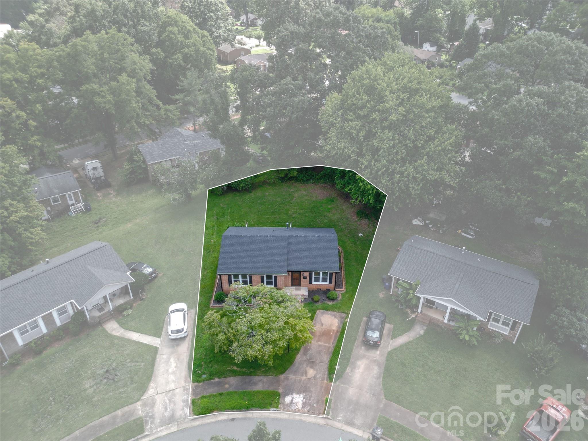 4040 Burnham Court Property Photo 25