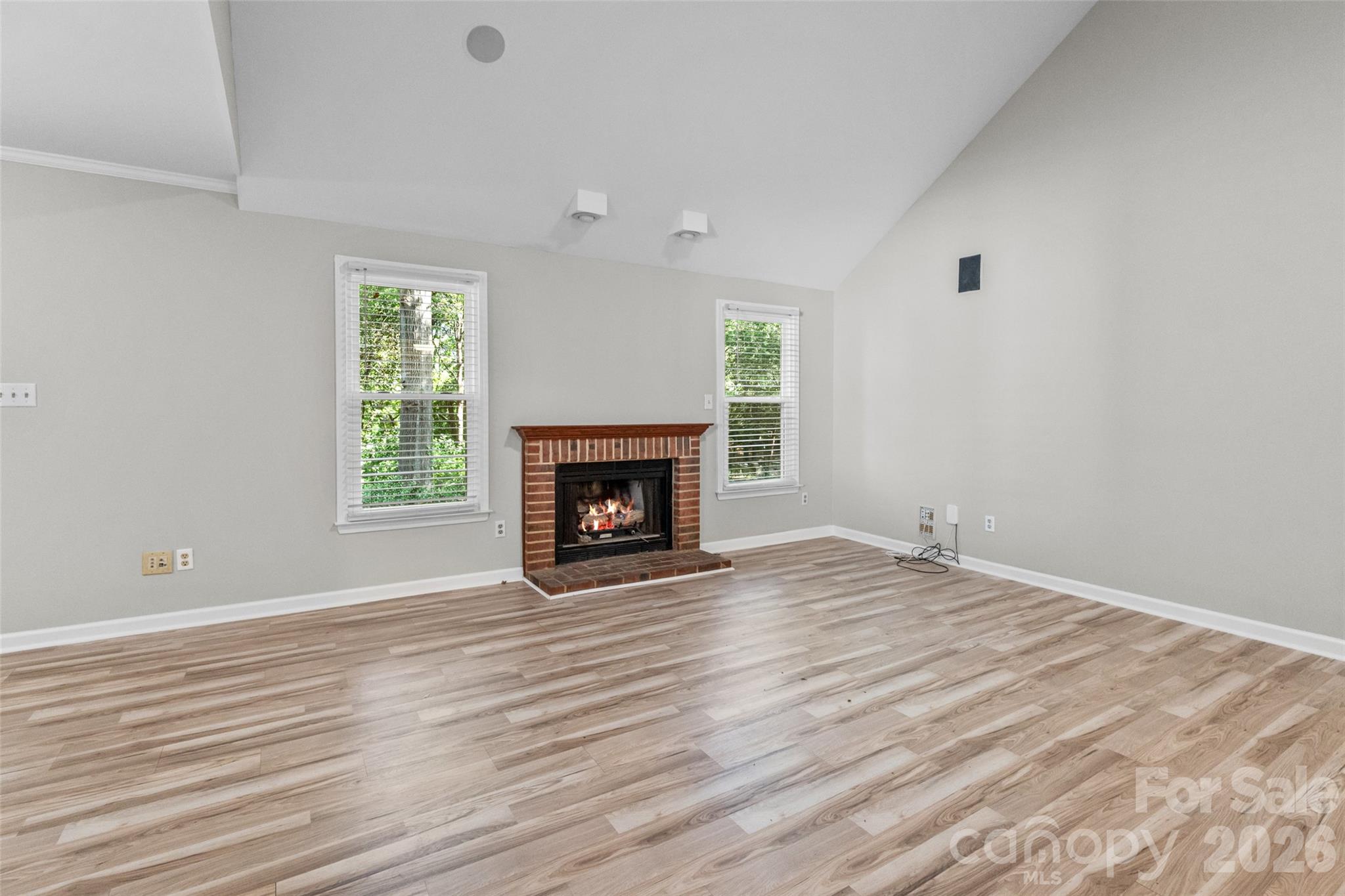 823 Thistledown Drive Property Photo 7