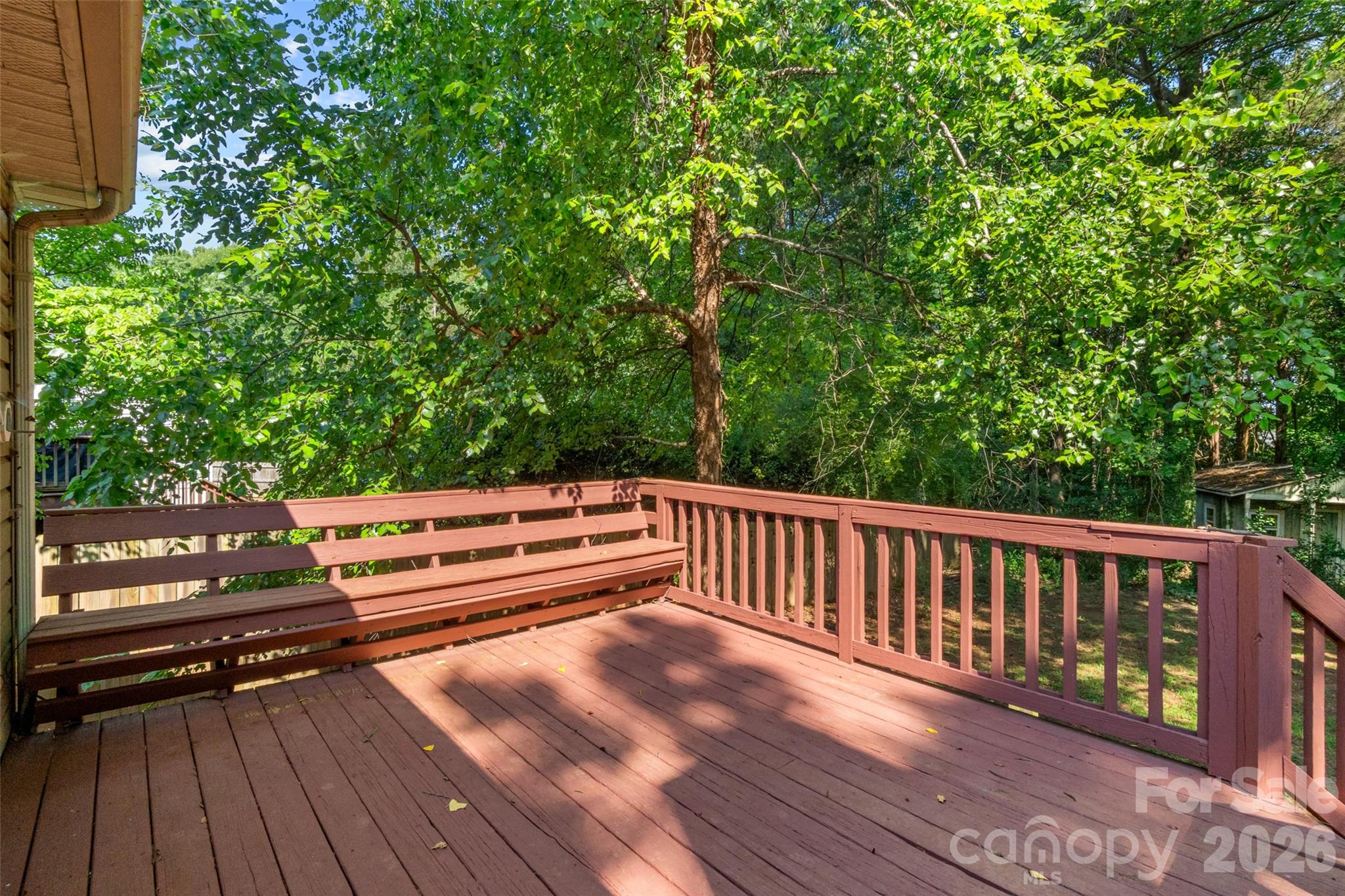 823 Thistledown Drive Property Photo 26