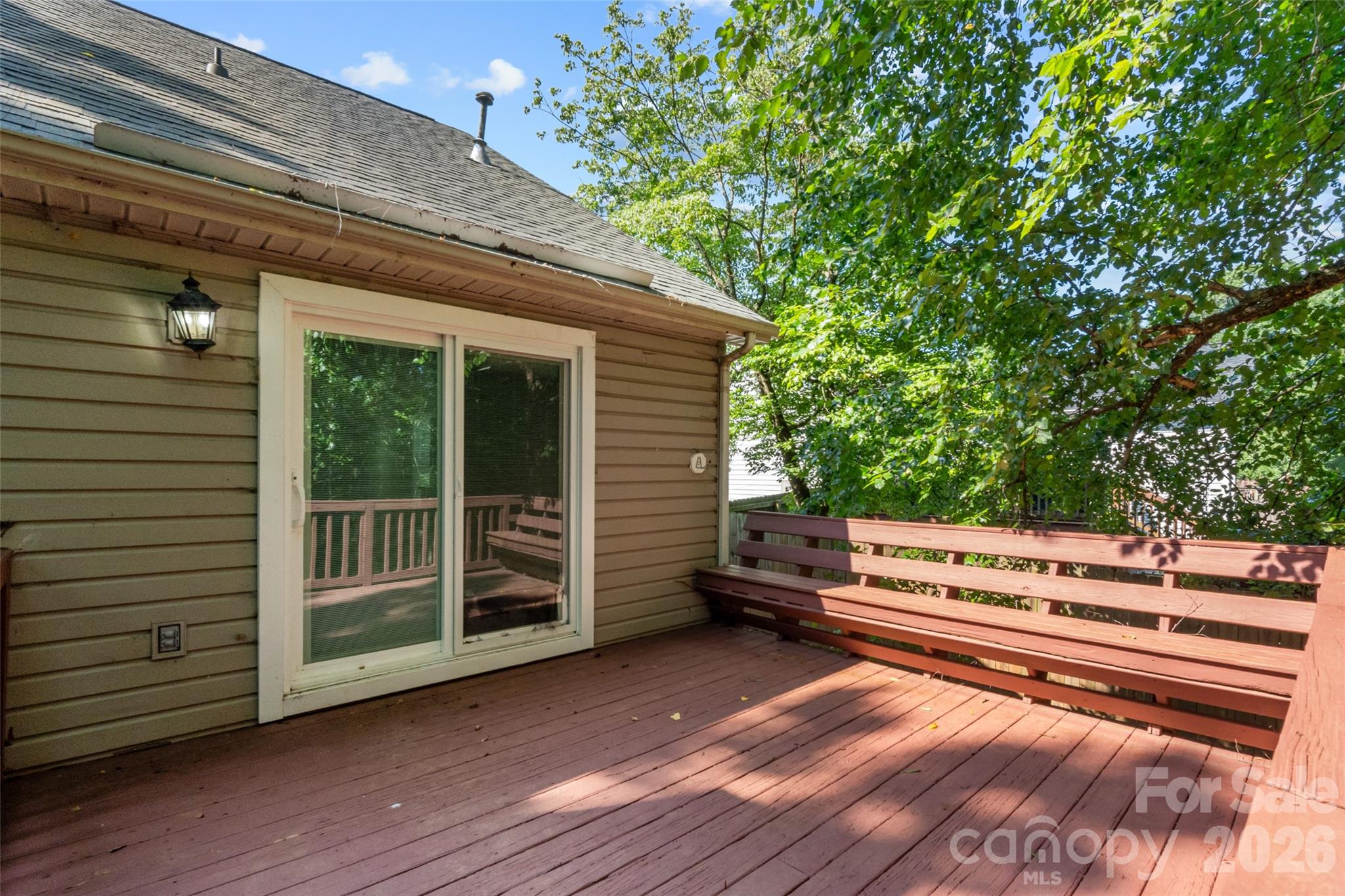 823 Thistledown Drive Property Photo 27