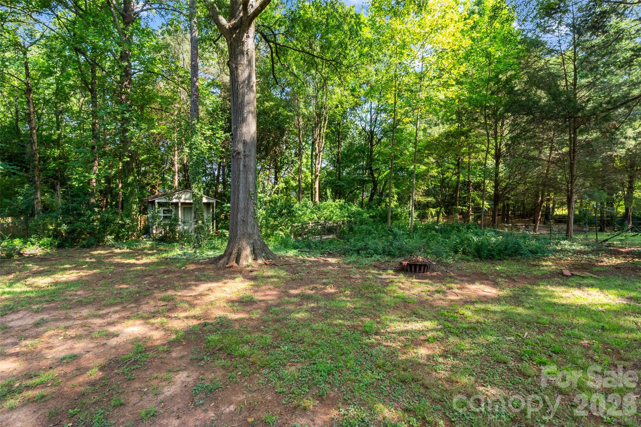 823 Thistledown Drive Property Photo 28