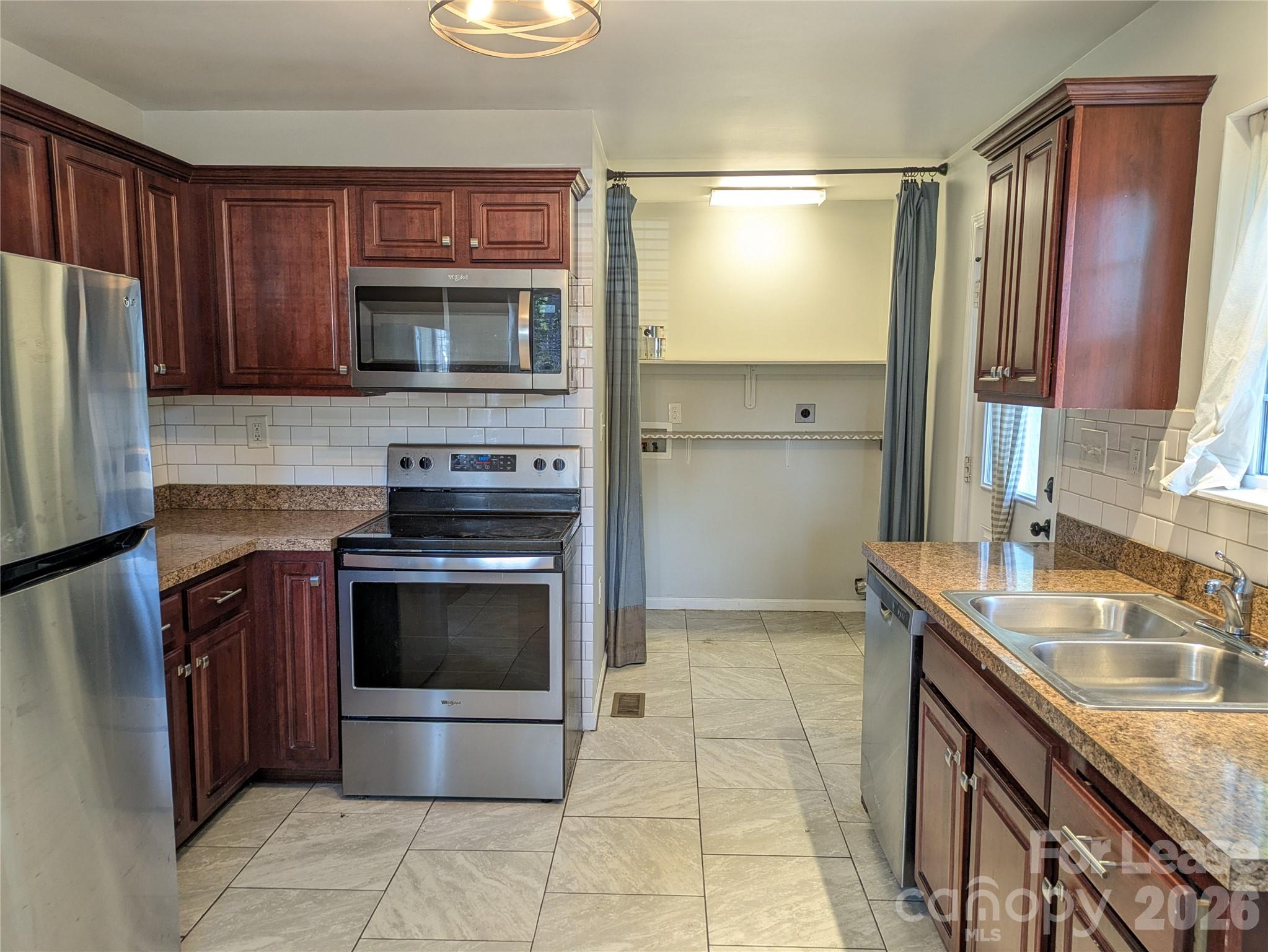 322 Clover Street Property Photo 5