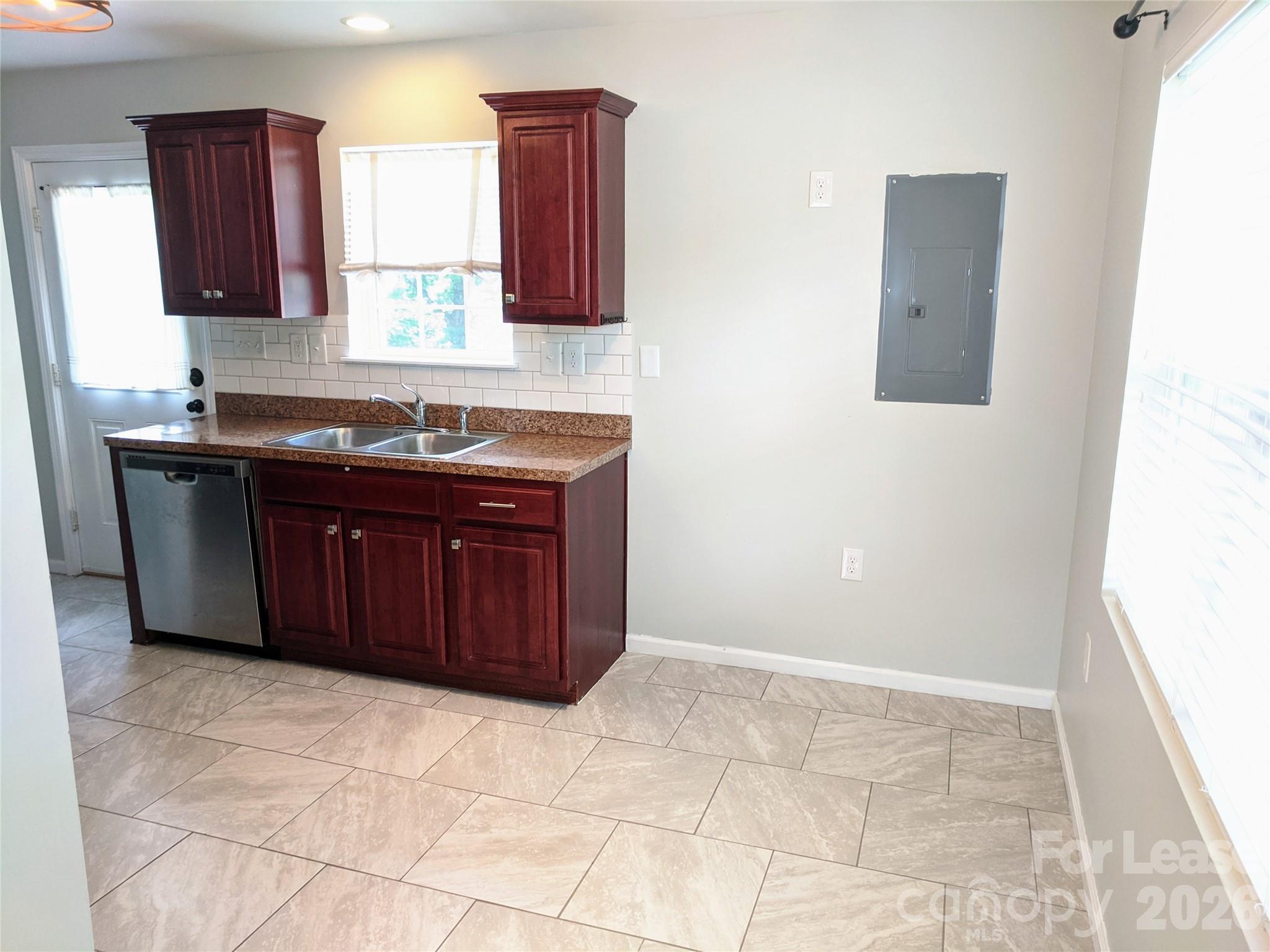 322 Clover Street Property Photo 9