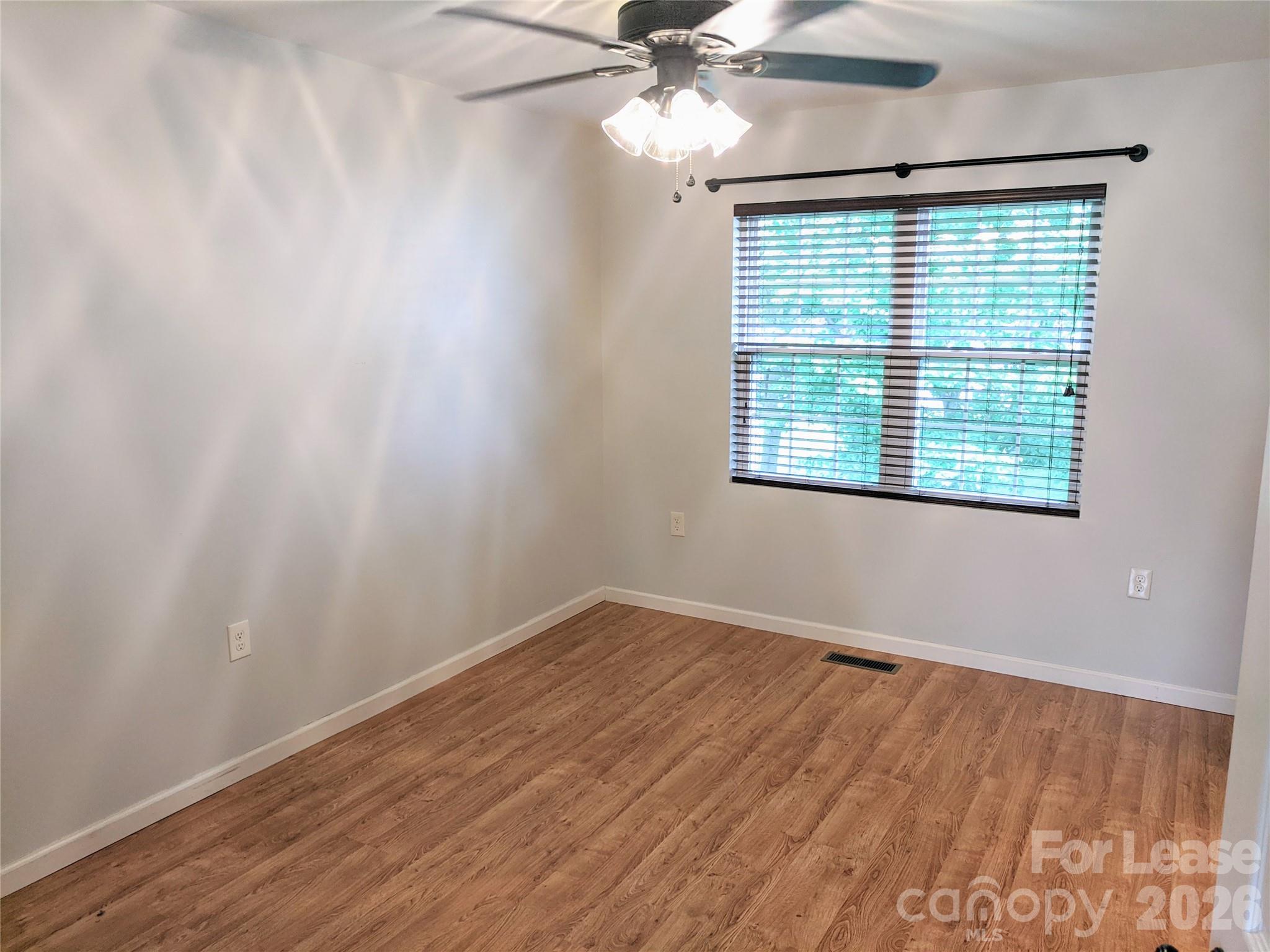 322 Clover Street Property Photo 16