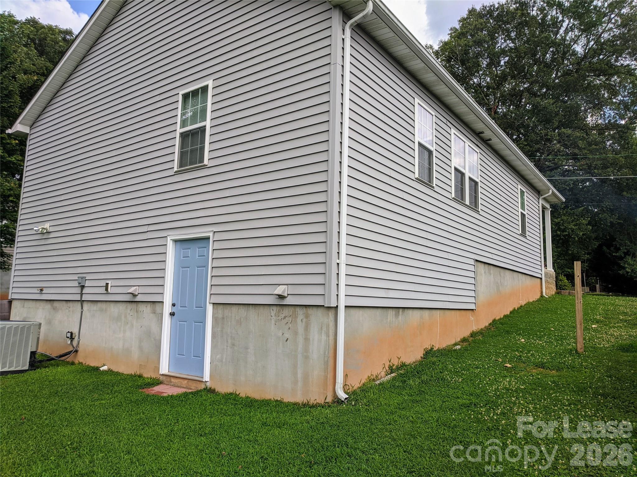 322 Clover Street Property Photo 22