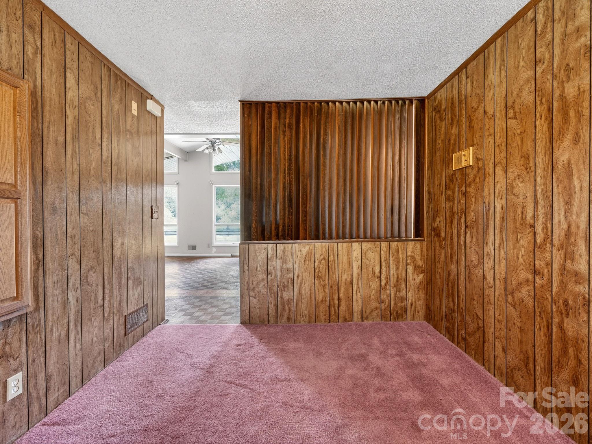 1064 Knollwood Road Property Photo 23
