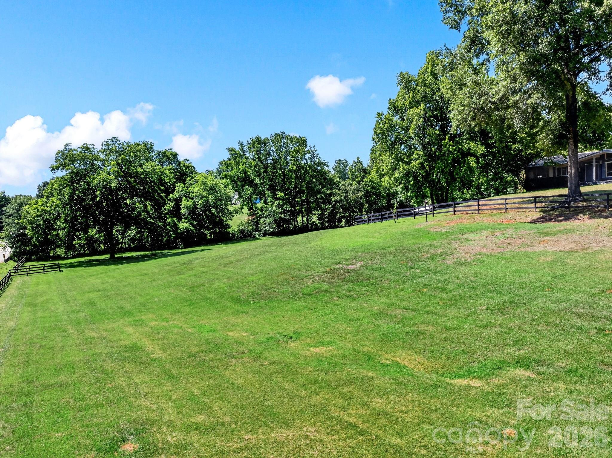 1064 Knollwood Road Property Photo 33