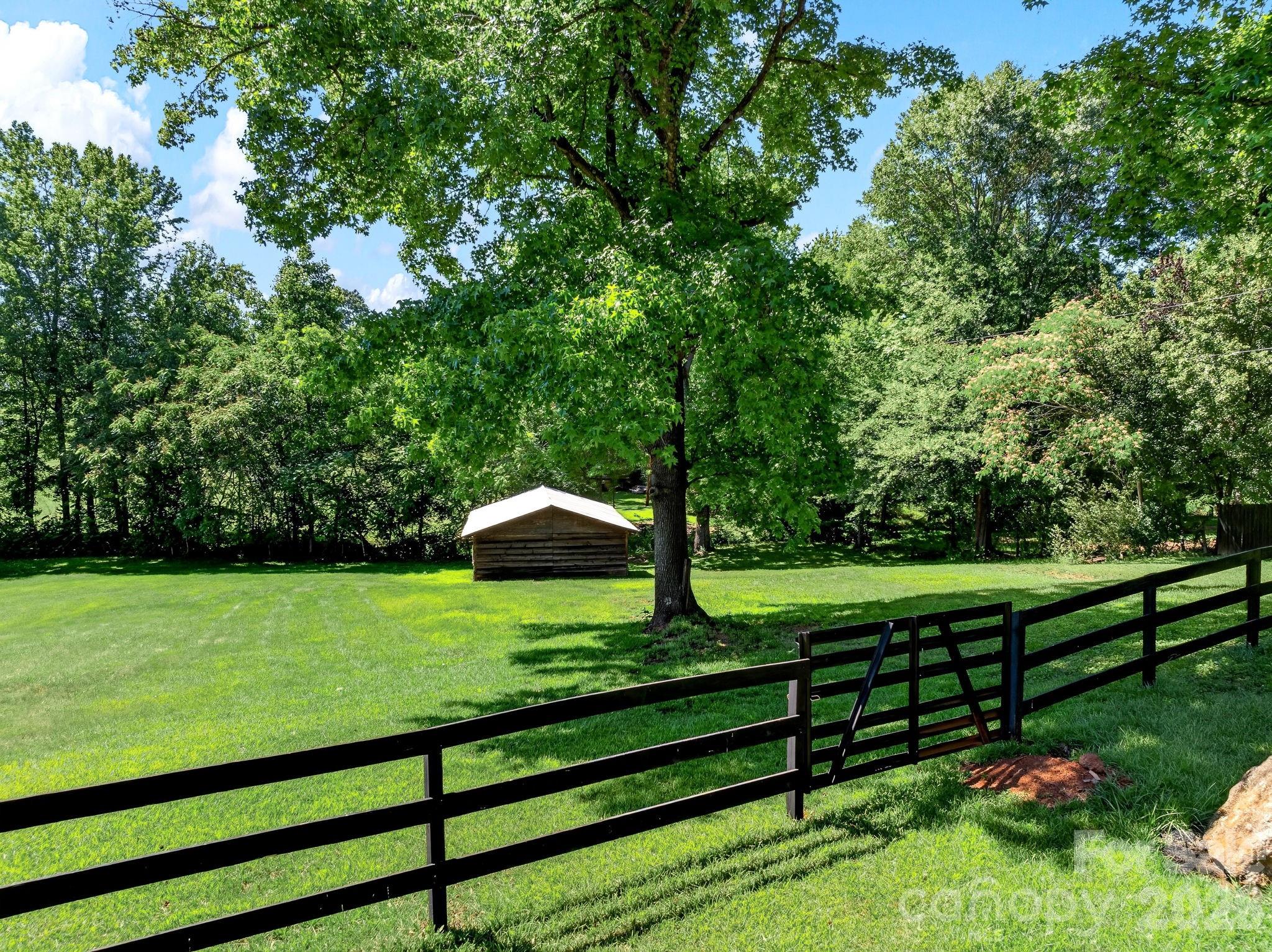 1064 Knollwood Road Property Photo 34