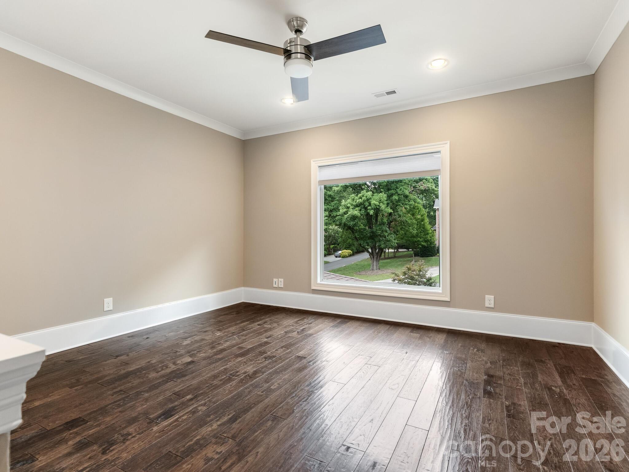 2011 Sharon Avenue Property Photo 31