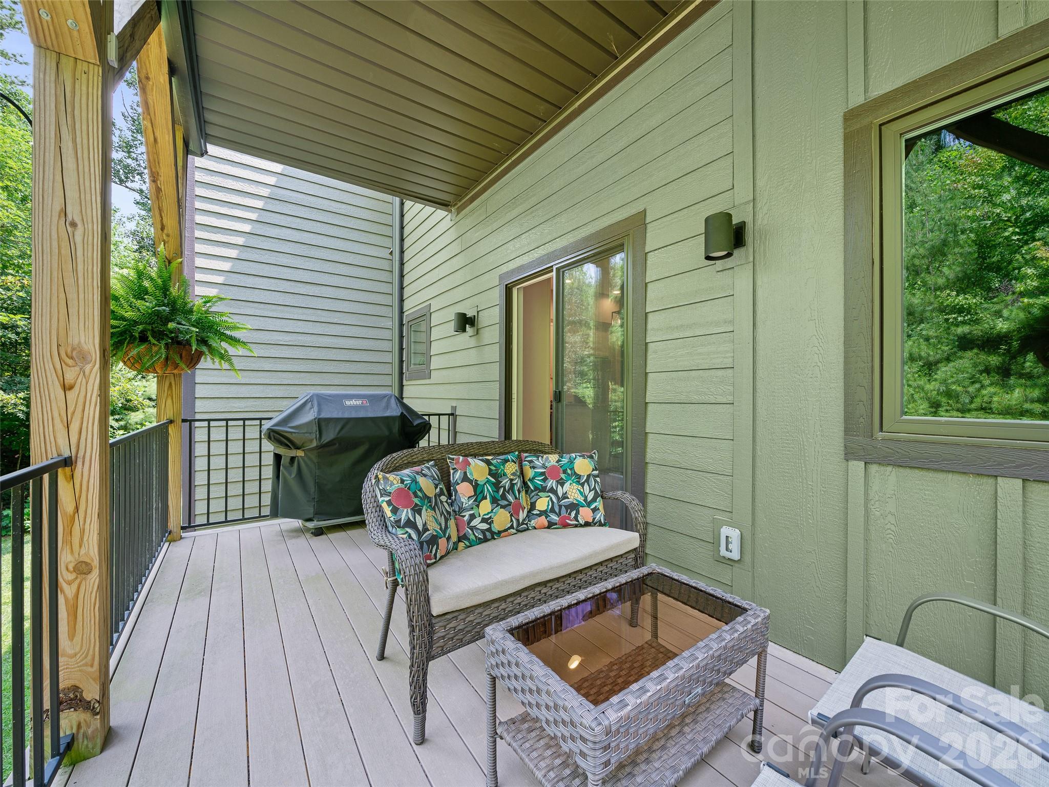 35 Macallan Lane Property Photo 9