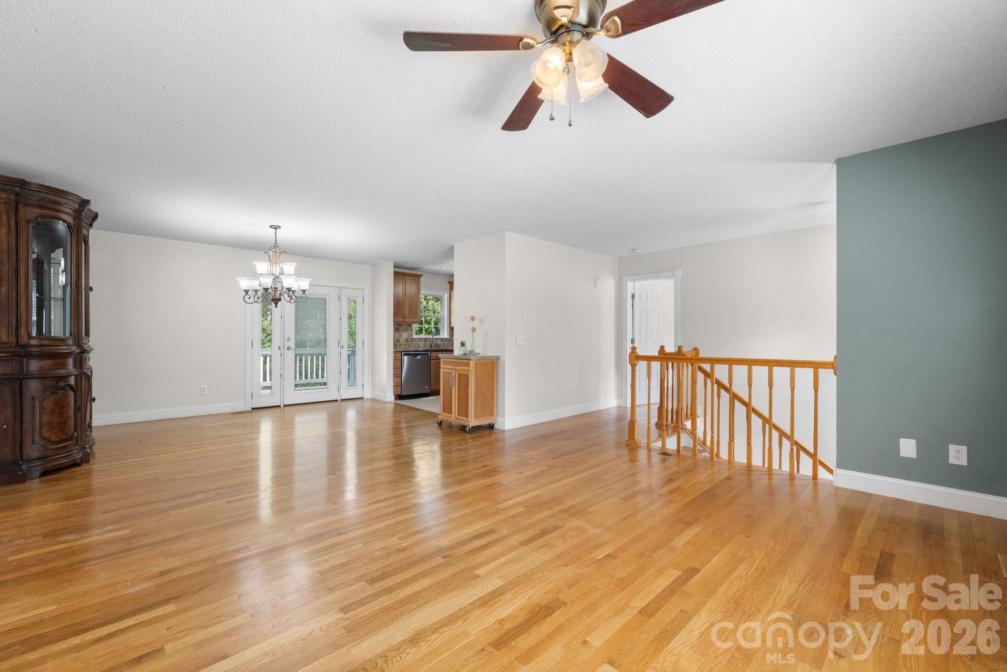 4400 Willowood Drive Property Photo 7