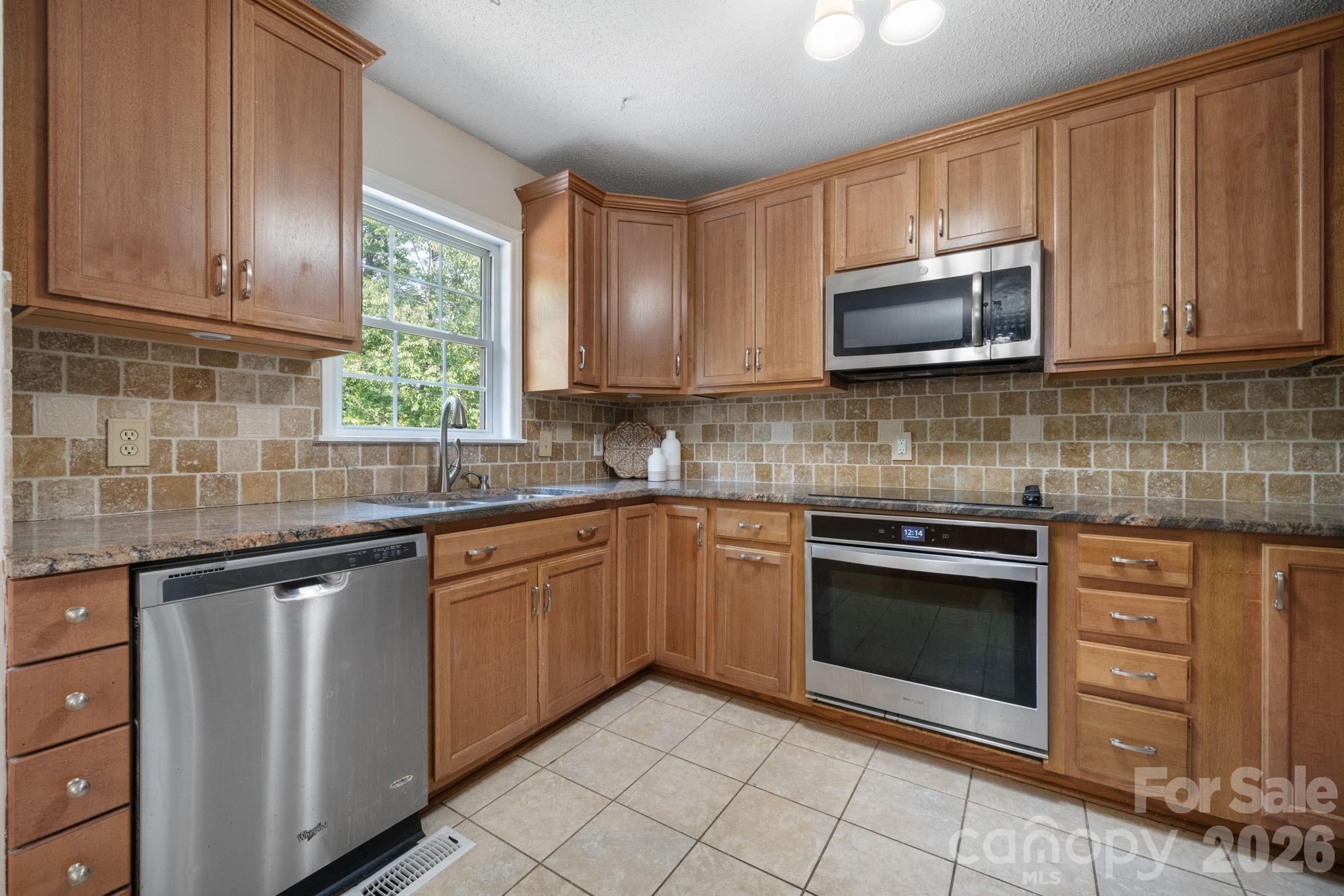4400 Willowood Drive Property Photo 10