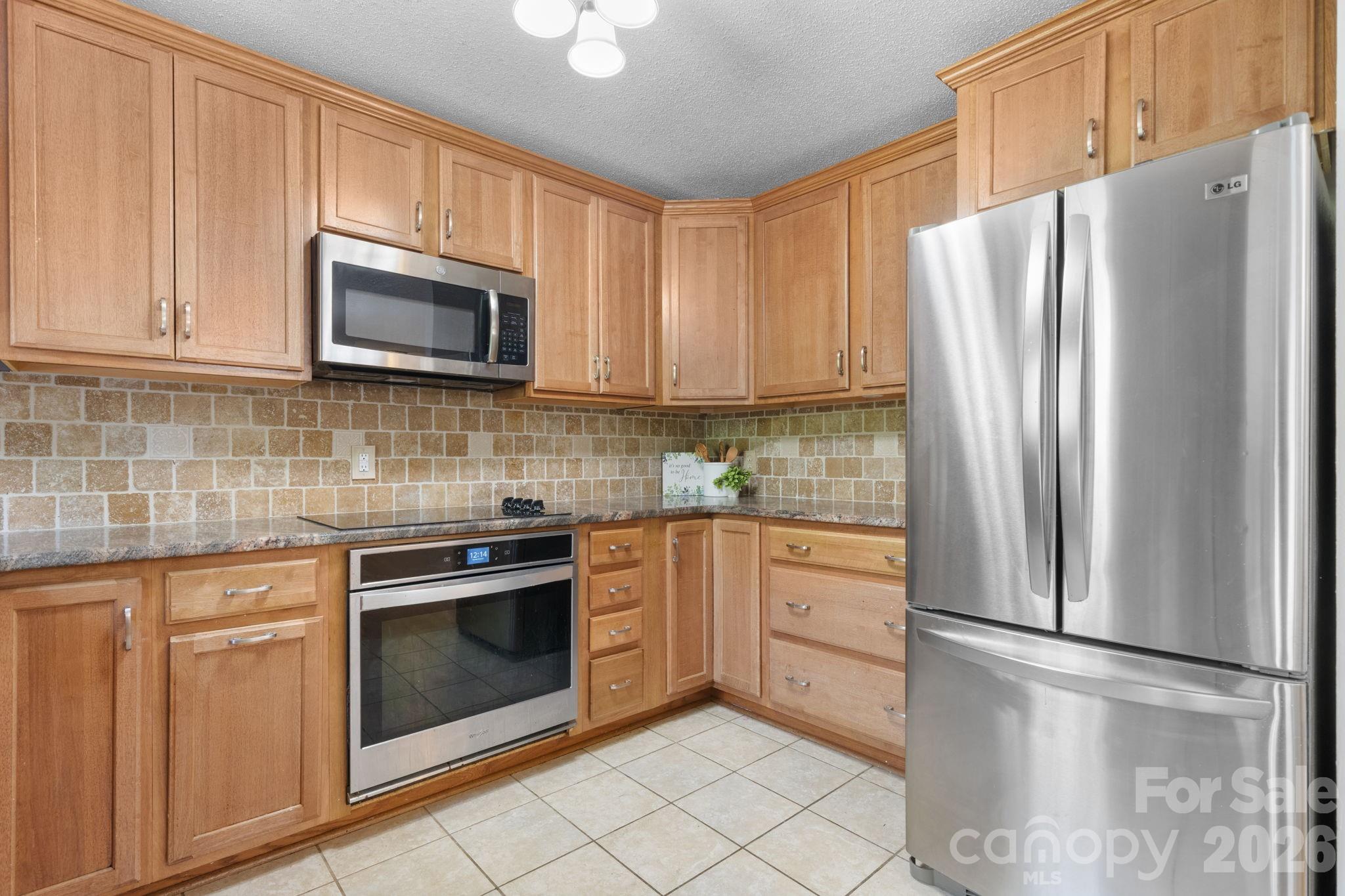 4400 Willowood Drive Property Photo 11