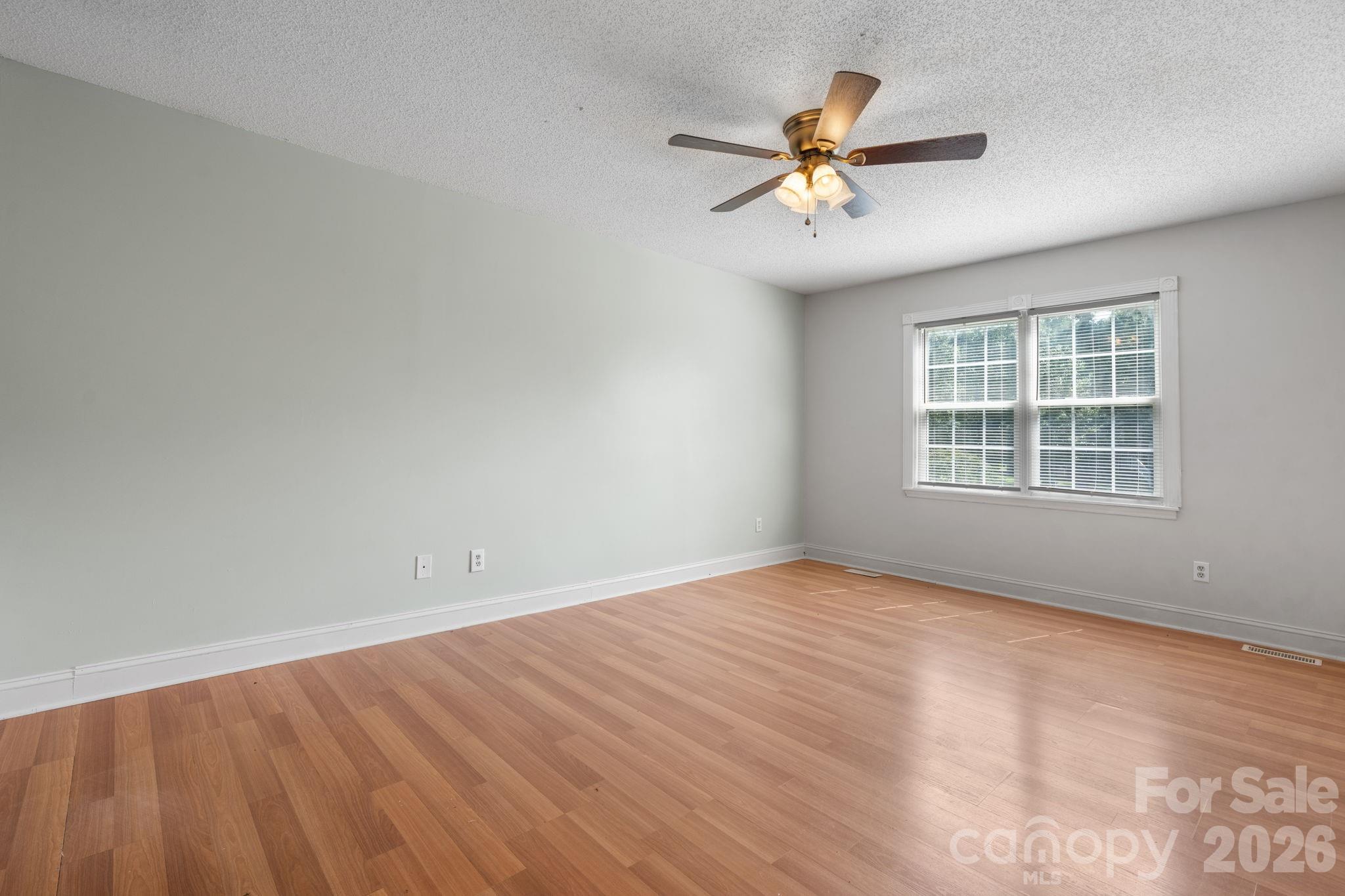 4400 Willowood Drive Property Photo 13