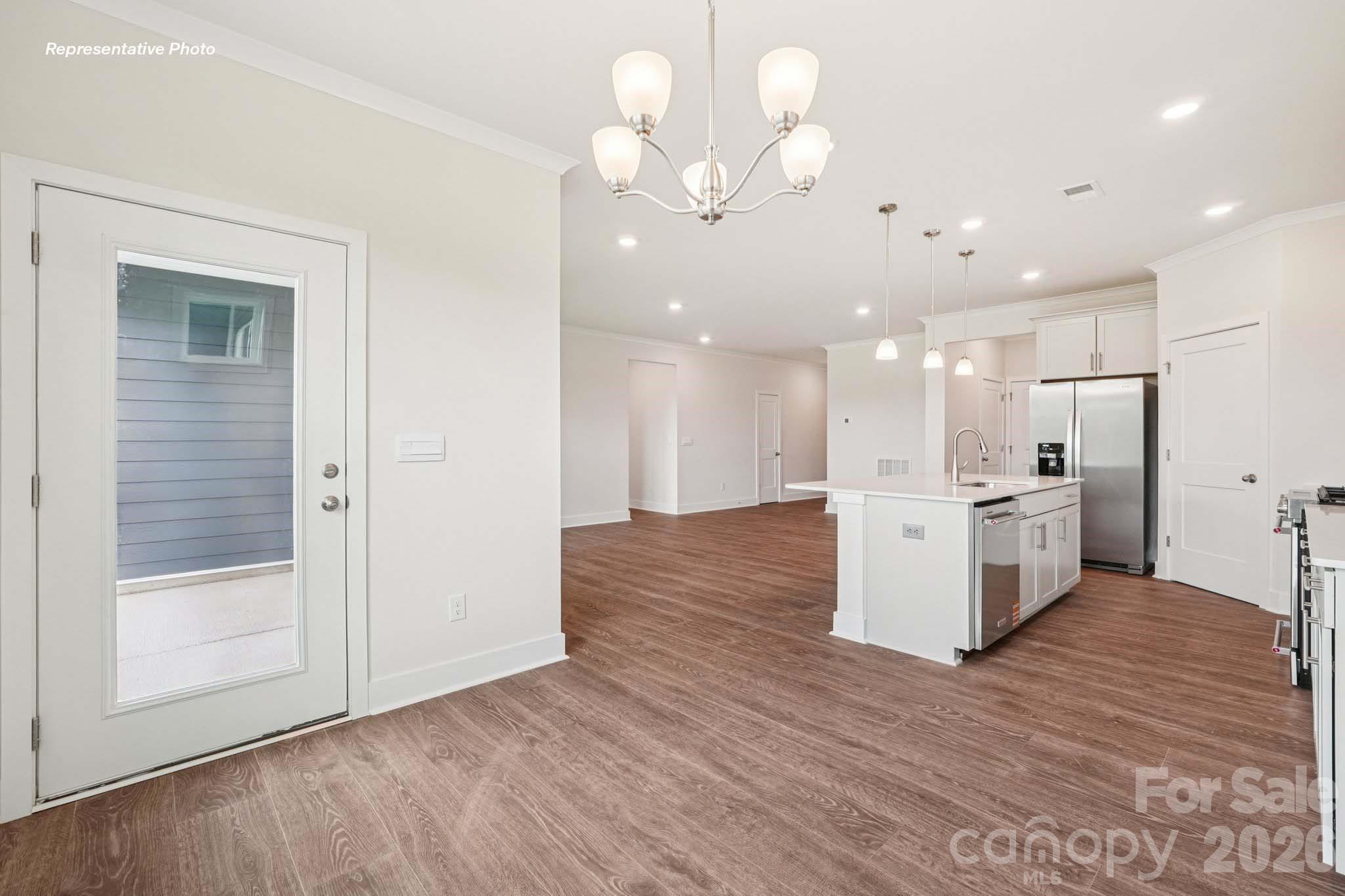 3249 Oberon Street Property Photo 9