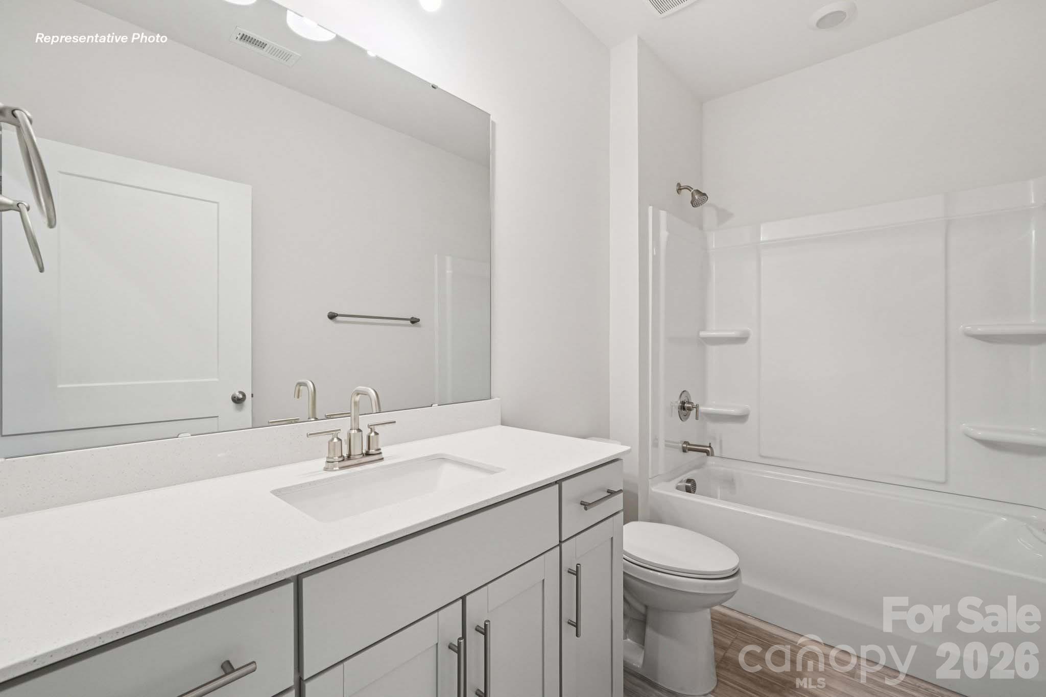 3249 Oberon Street Property Photo 15