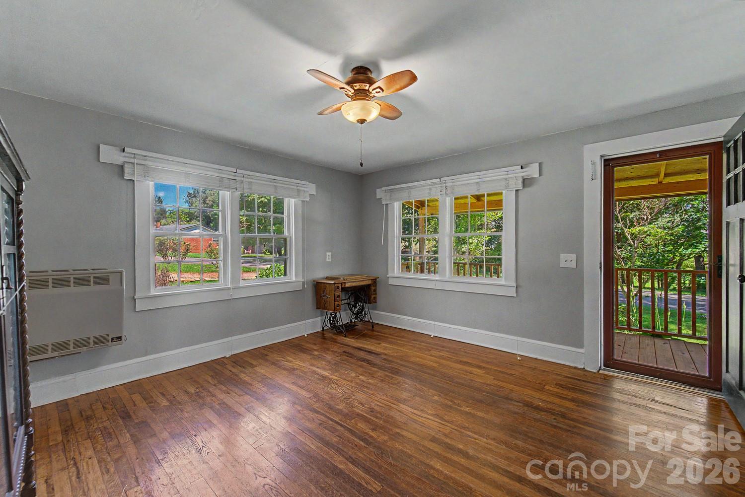 4409642 Property Photo 6