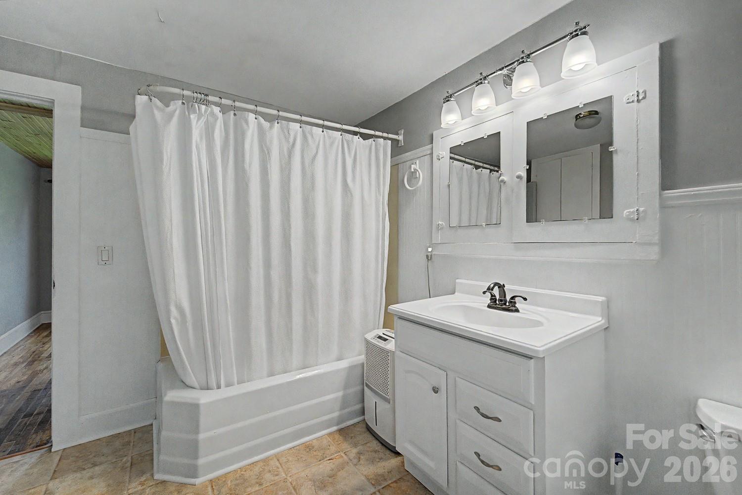 4409642 Property Photo 16