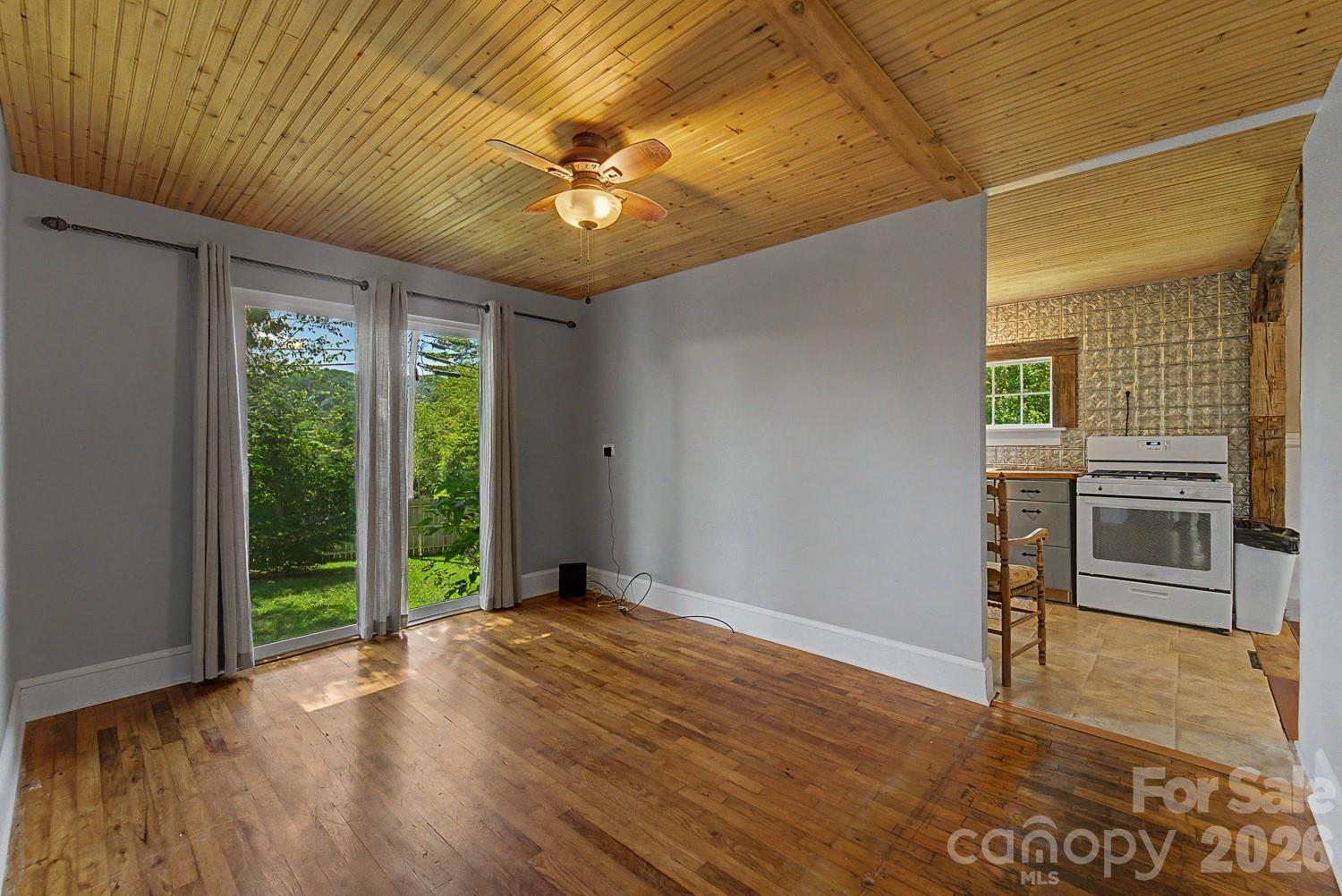 4409642 Property Photo 17