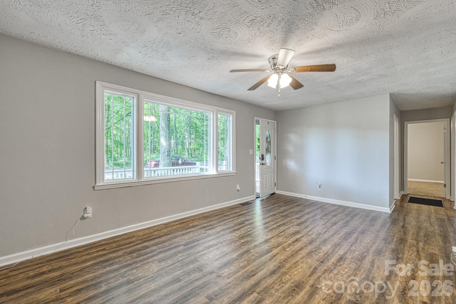 110 Chapman Circle Property Photo 2