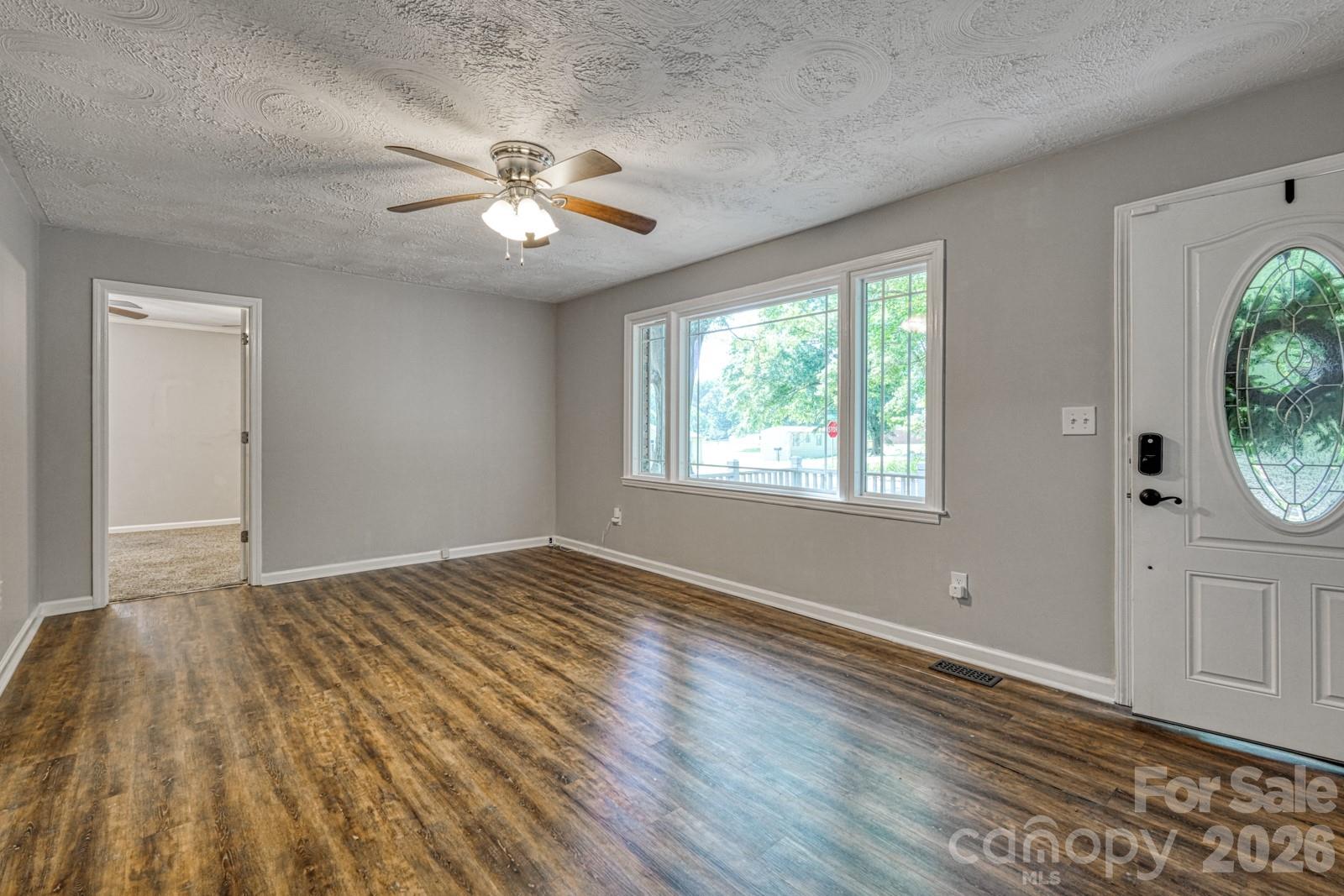 110 Chapman Circle Property Photo 3