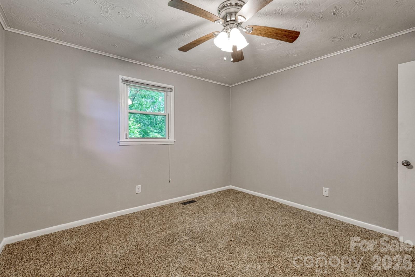 110 Chapman Circle Property Photo 12
