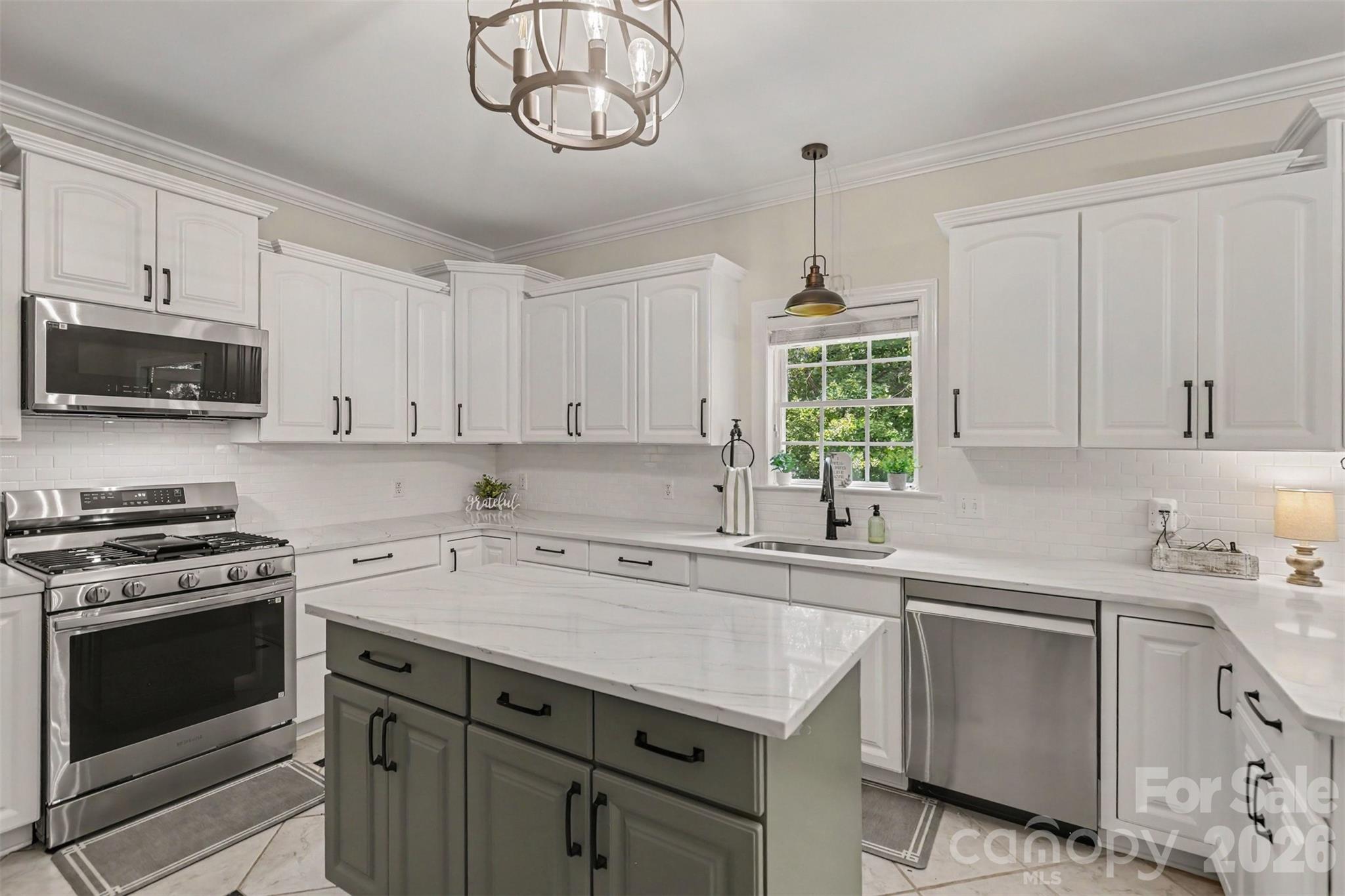8401 Shelley Mullis Road Property Photo 17