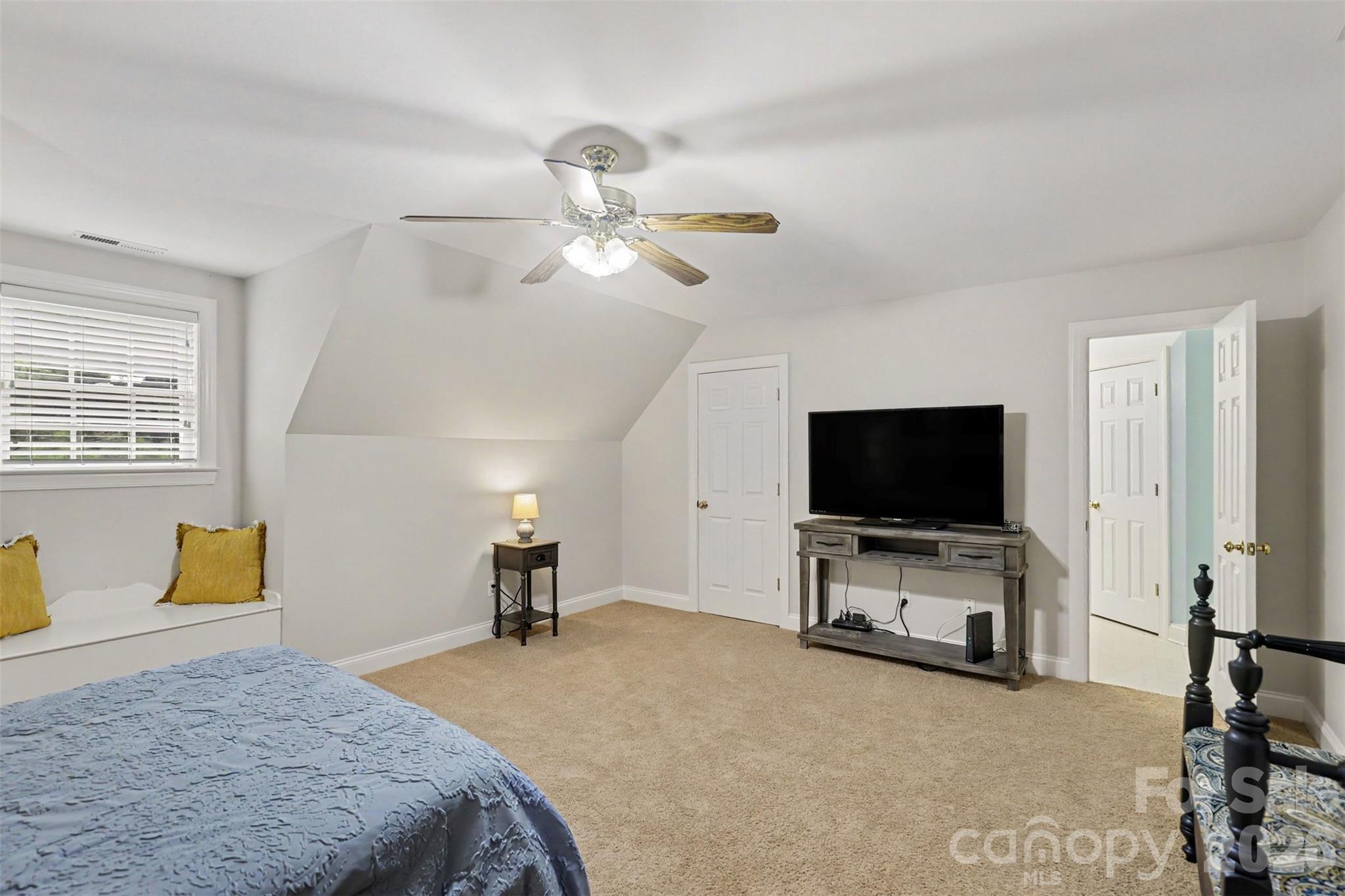 8401 Shelley Mullis Road Property Photo 23