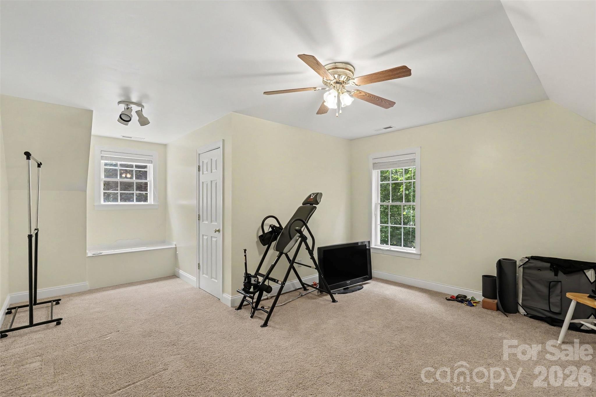 8401 Shelley Mullis Road Property Photo 27