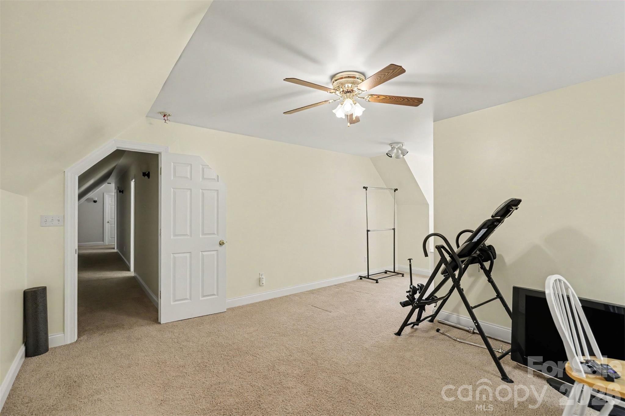 8401 Shelley Mullis Road Property Photo 28