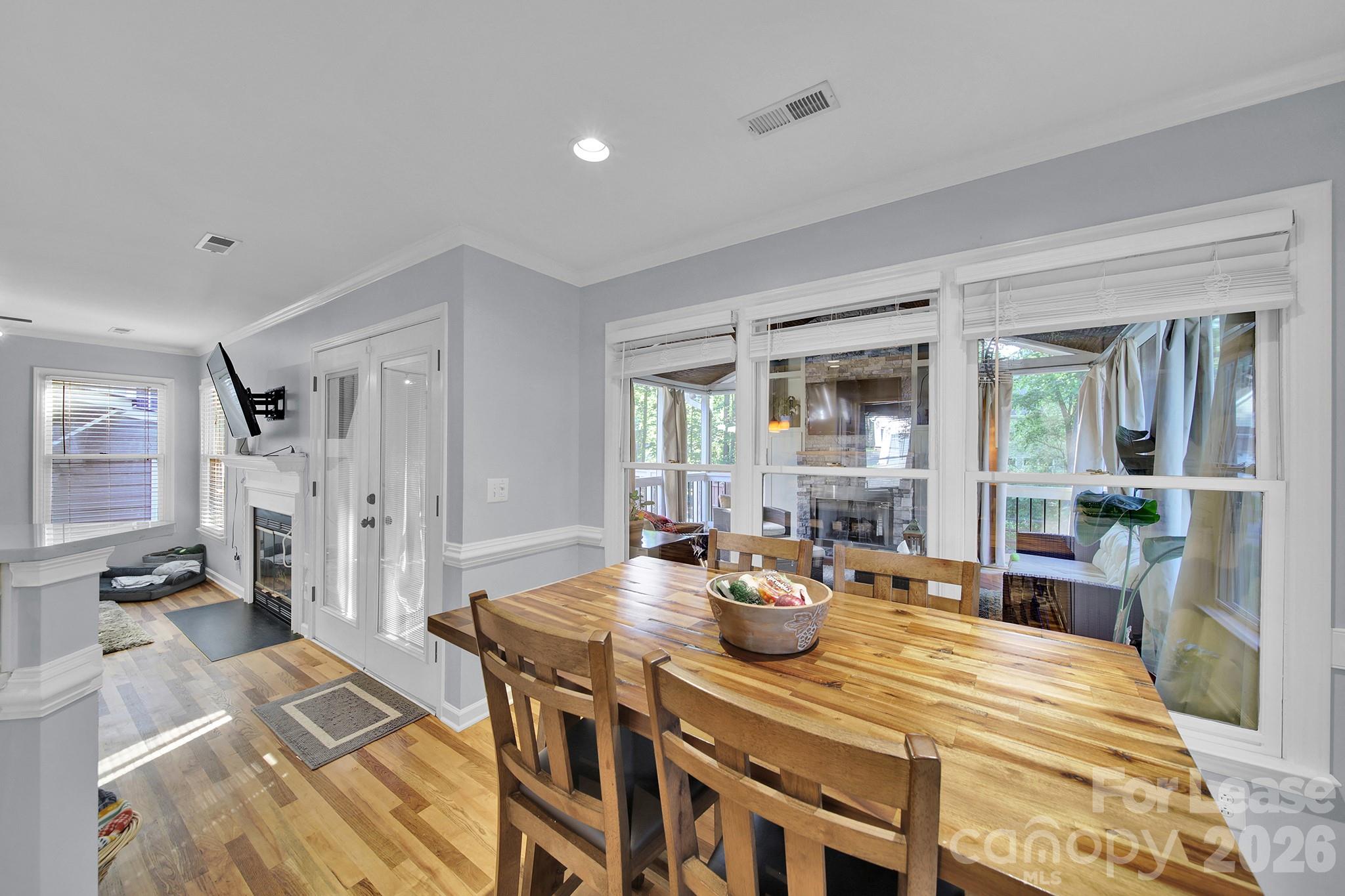 9745 Whitewood Trail Property Photo 11