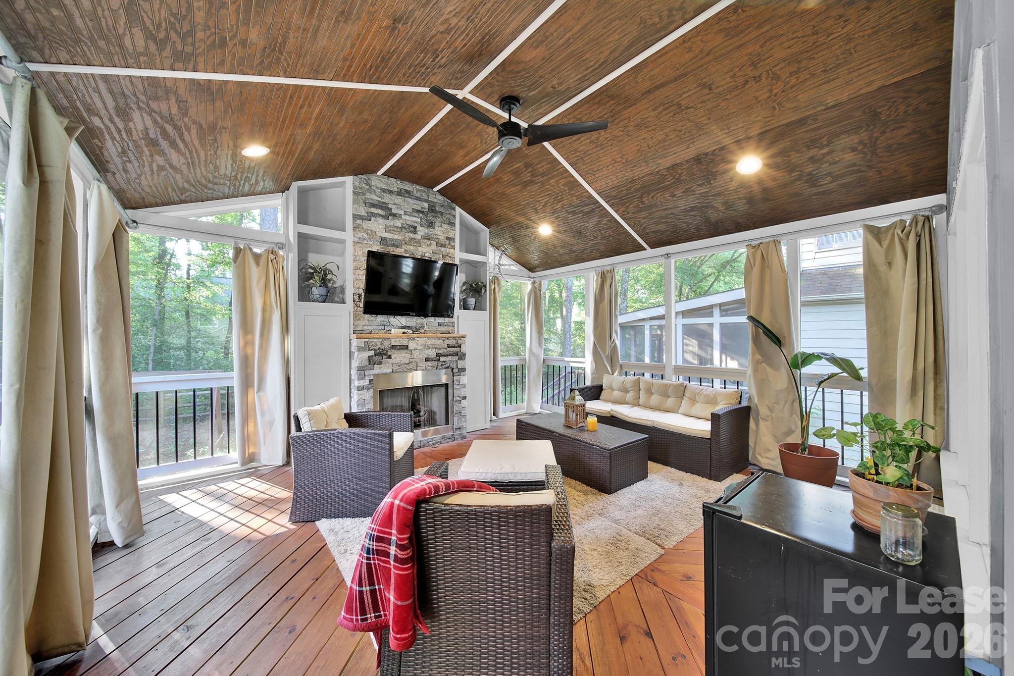 9745 Whitewood Trail Property Photo 26