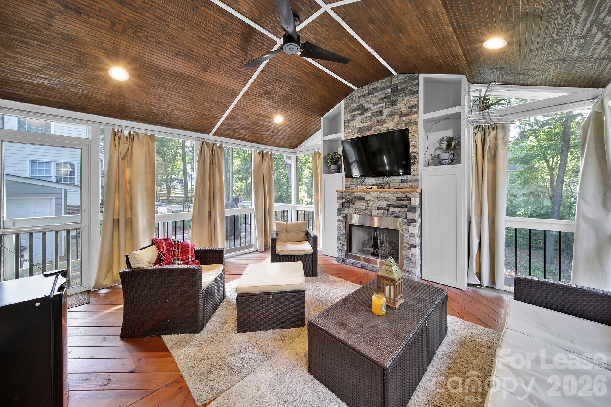 9745 Whitewood Trail Property Photo 28