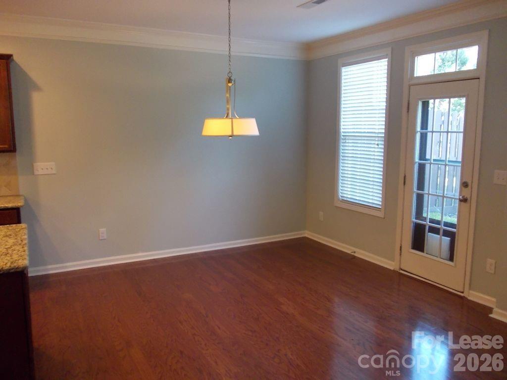 9525 Burford Lane Property Photo 6
