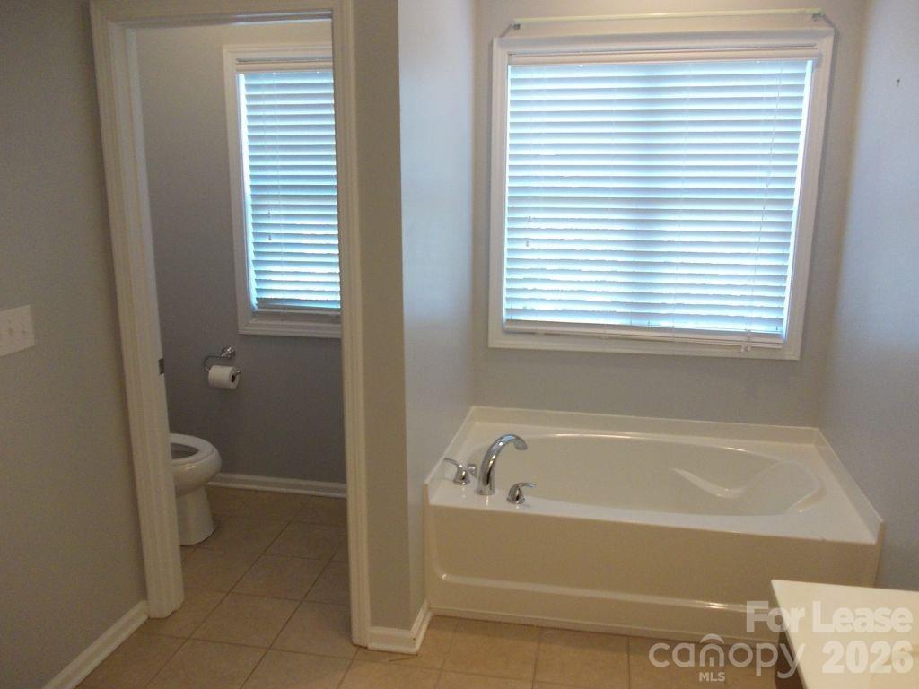 9525 Burford Lane Property Photo 9