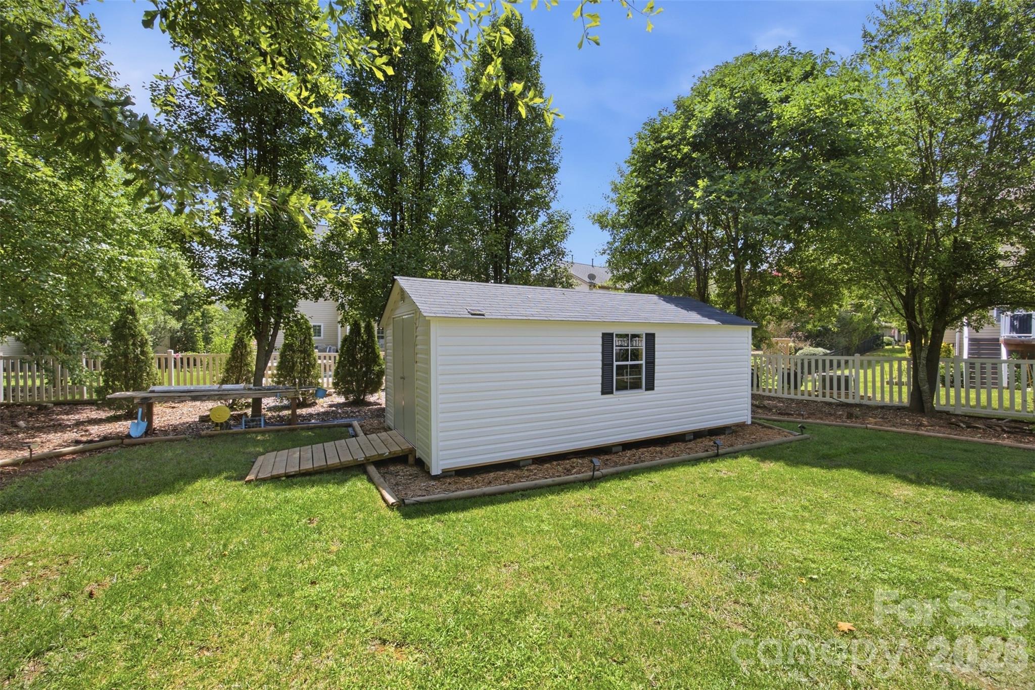 221 Nixon Road Property Photo 33