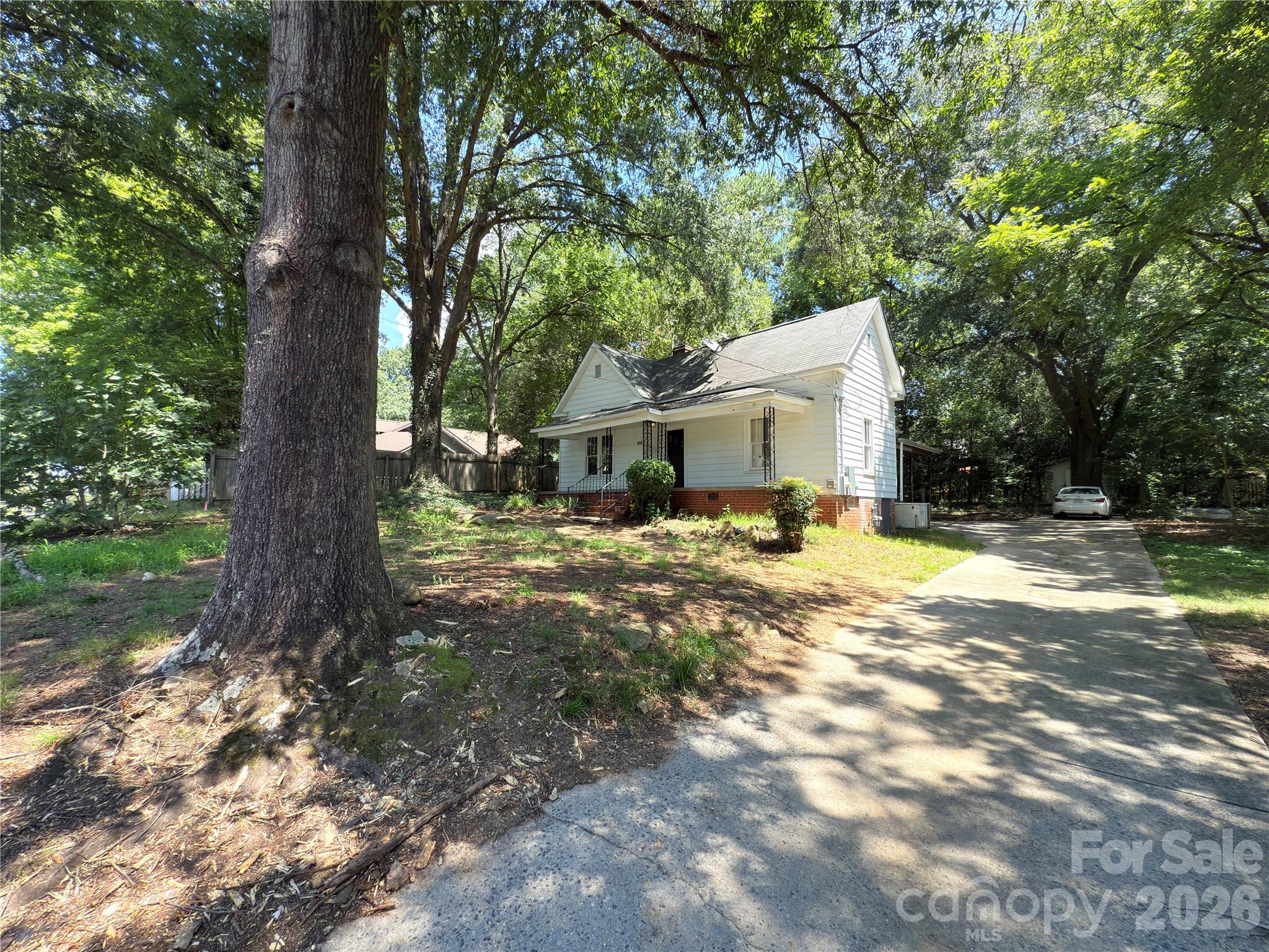 650 Harris Street Property Photo 1