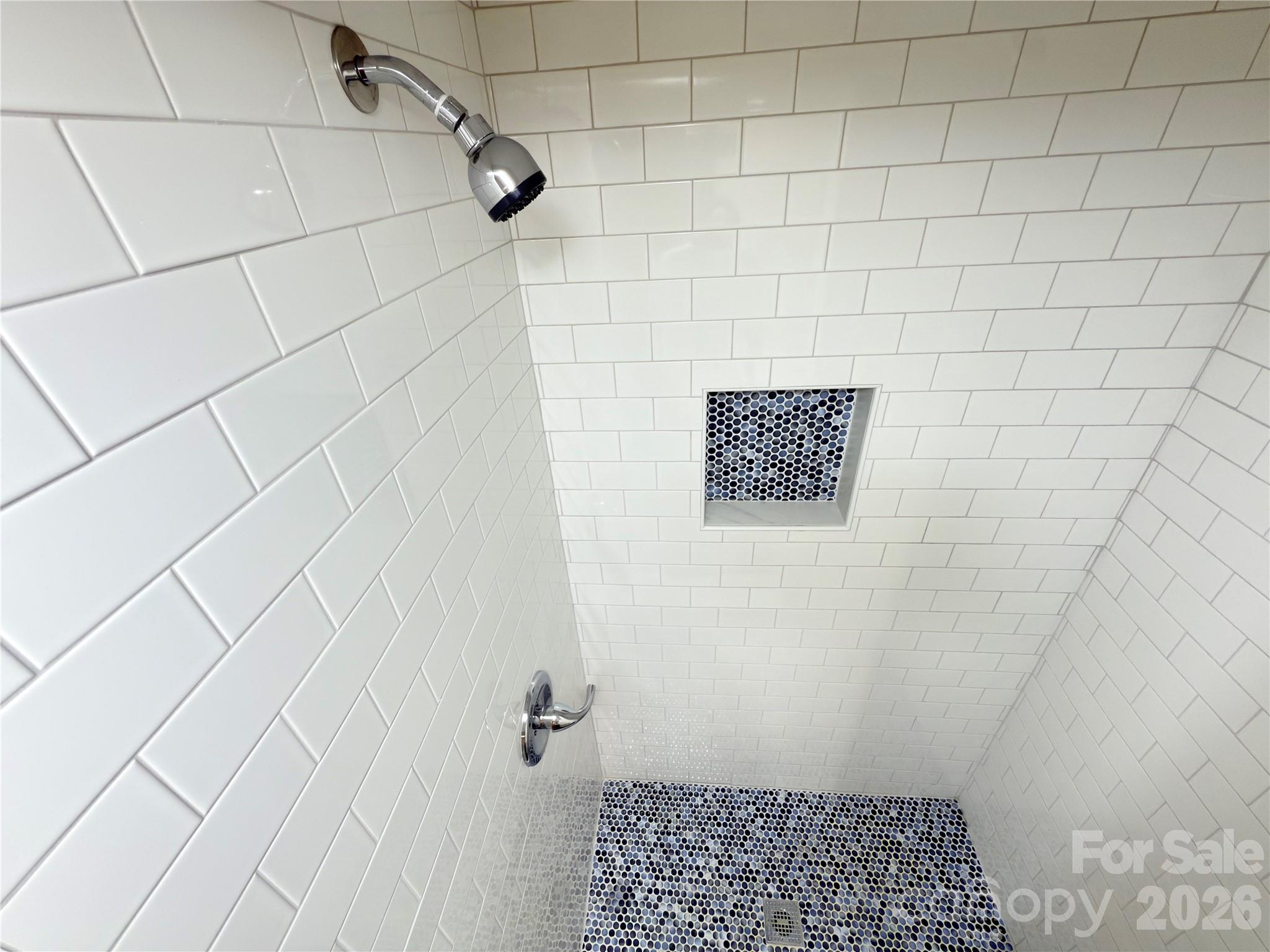 650 Harris Street Property Photo 11