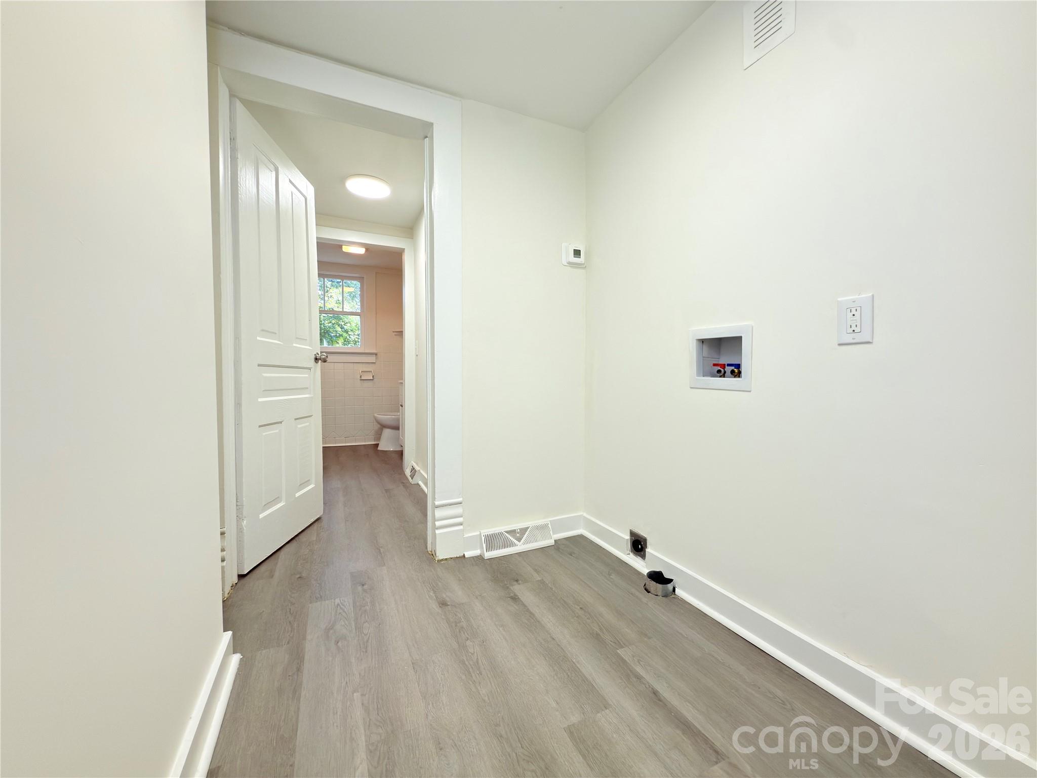 650 Harris Street Property Photo 14