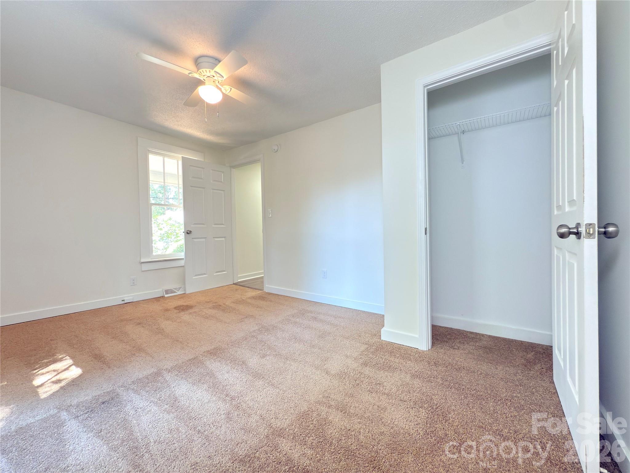 650 Harris Street Property Photo 20