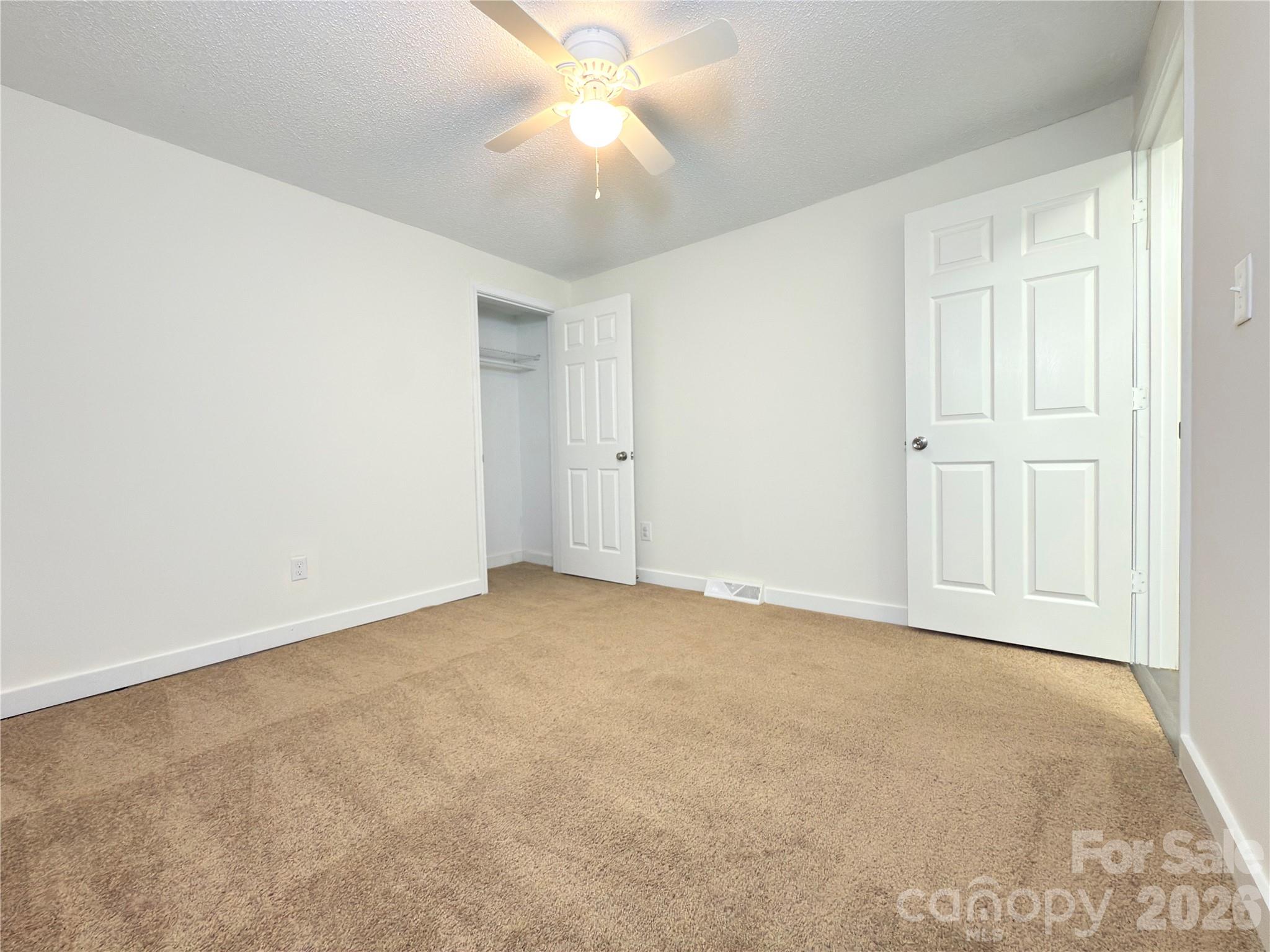 650 Harris Street Property Photo 22