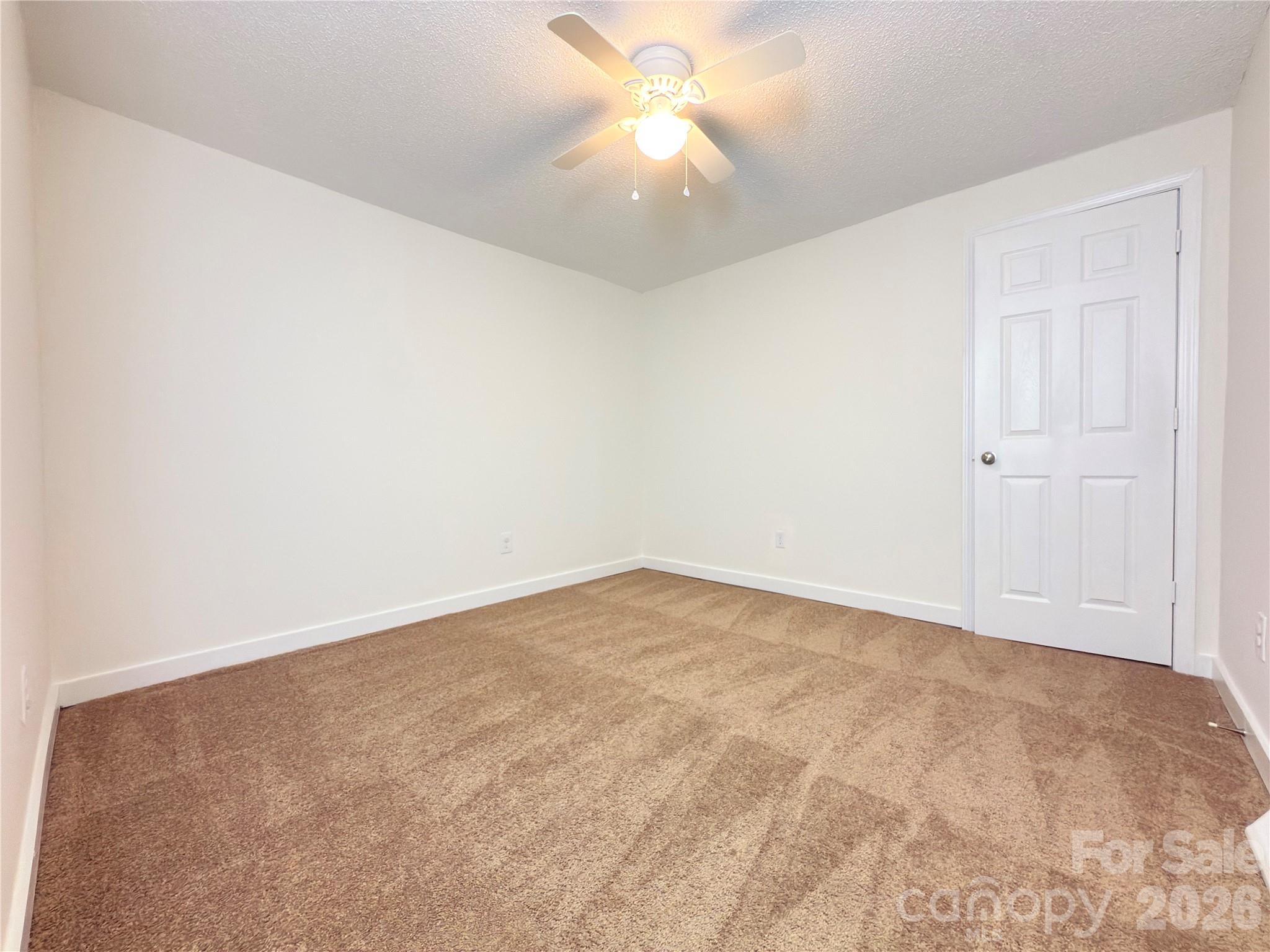 650 Harris Street Property Photo 23