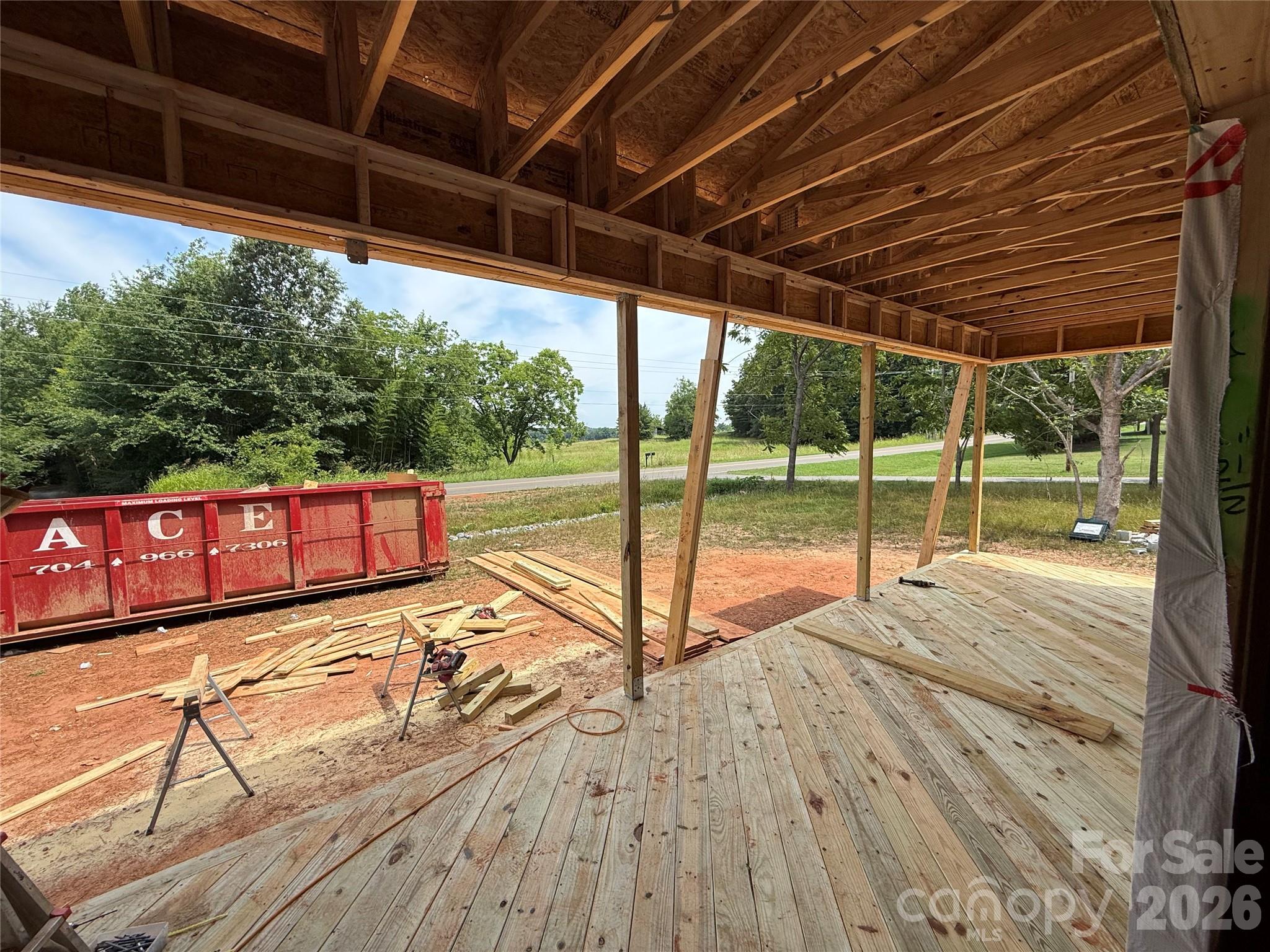 810 Mountain Crest Drive Property Photo 3