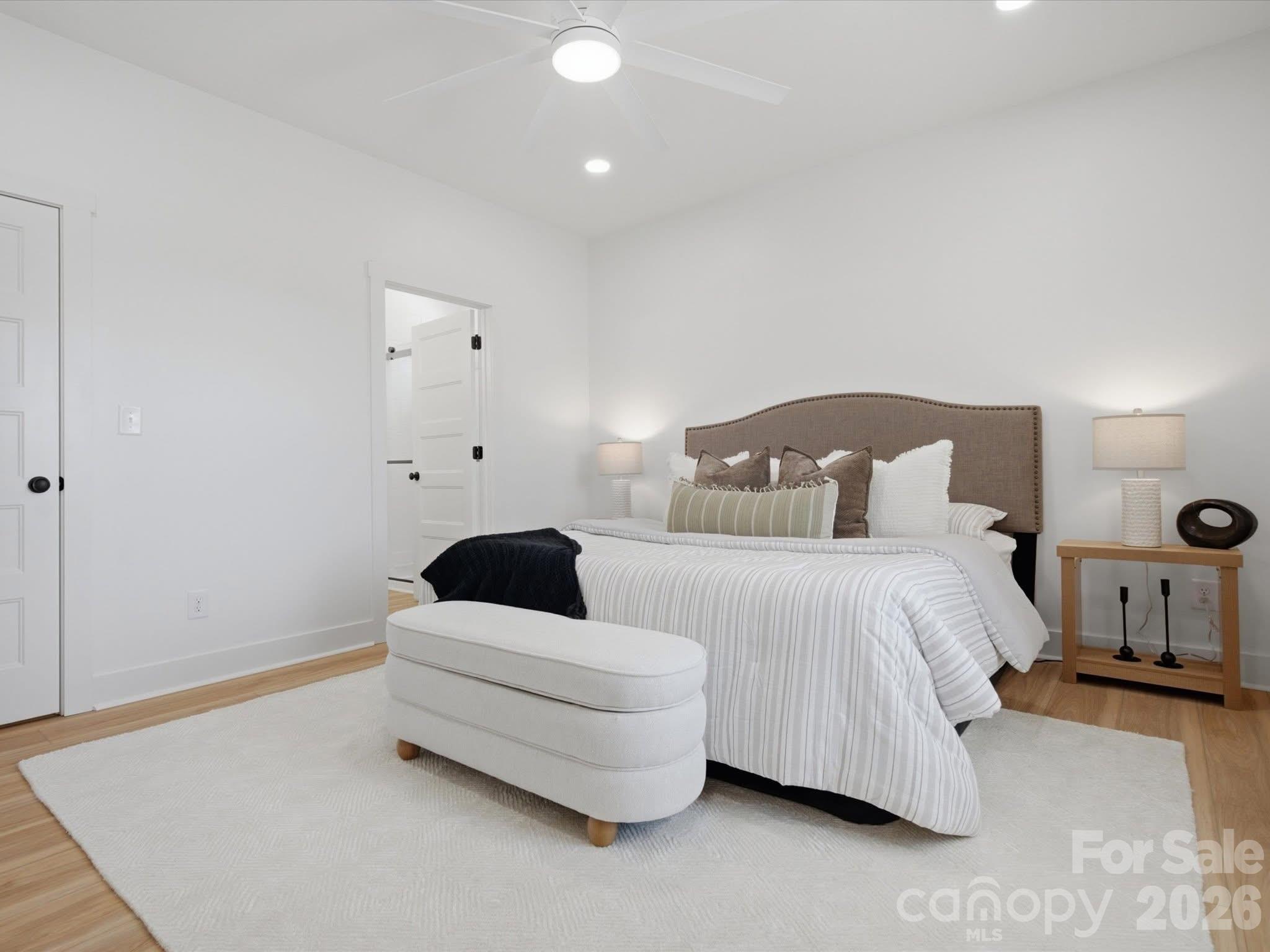 810 Mountain Crest Drive Property Photo 12