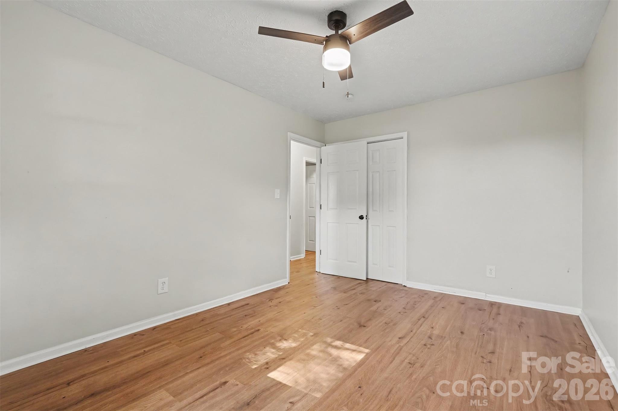 1328 Newton Street Property Photo 25