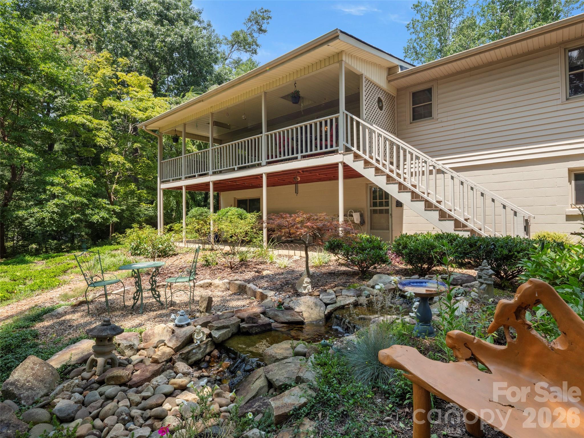 340 Sycamore Drive Property Photo 2
