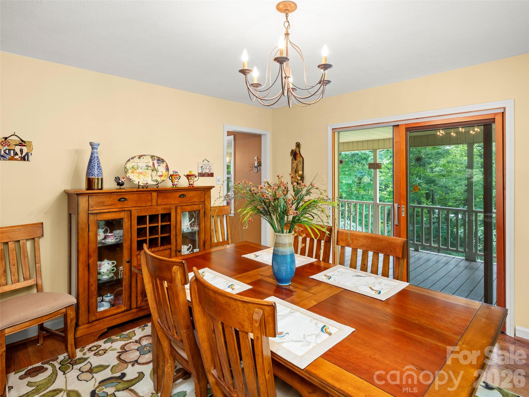 340 Sycamore Drive Property Photo 6