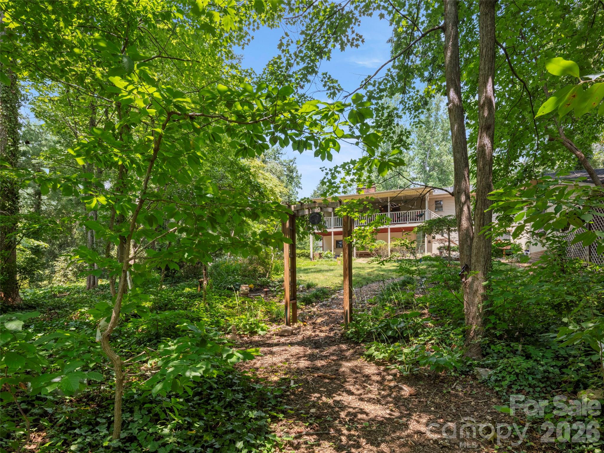 340 Sycamore Drive Property Photo 37