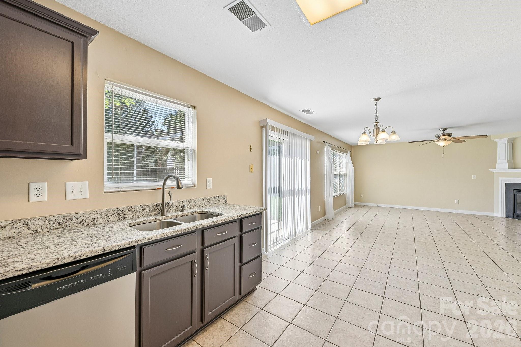 112 Nevis Lane Property Photo 9